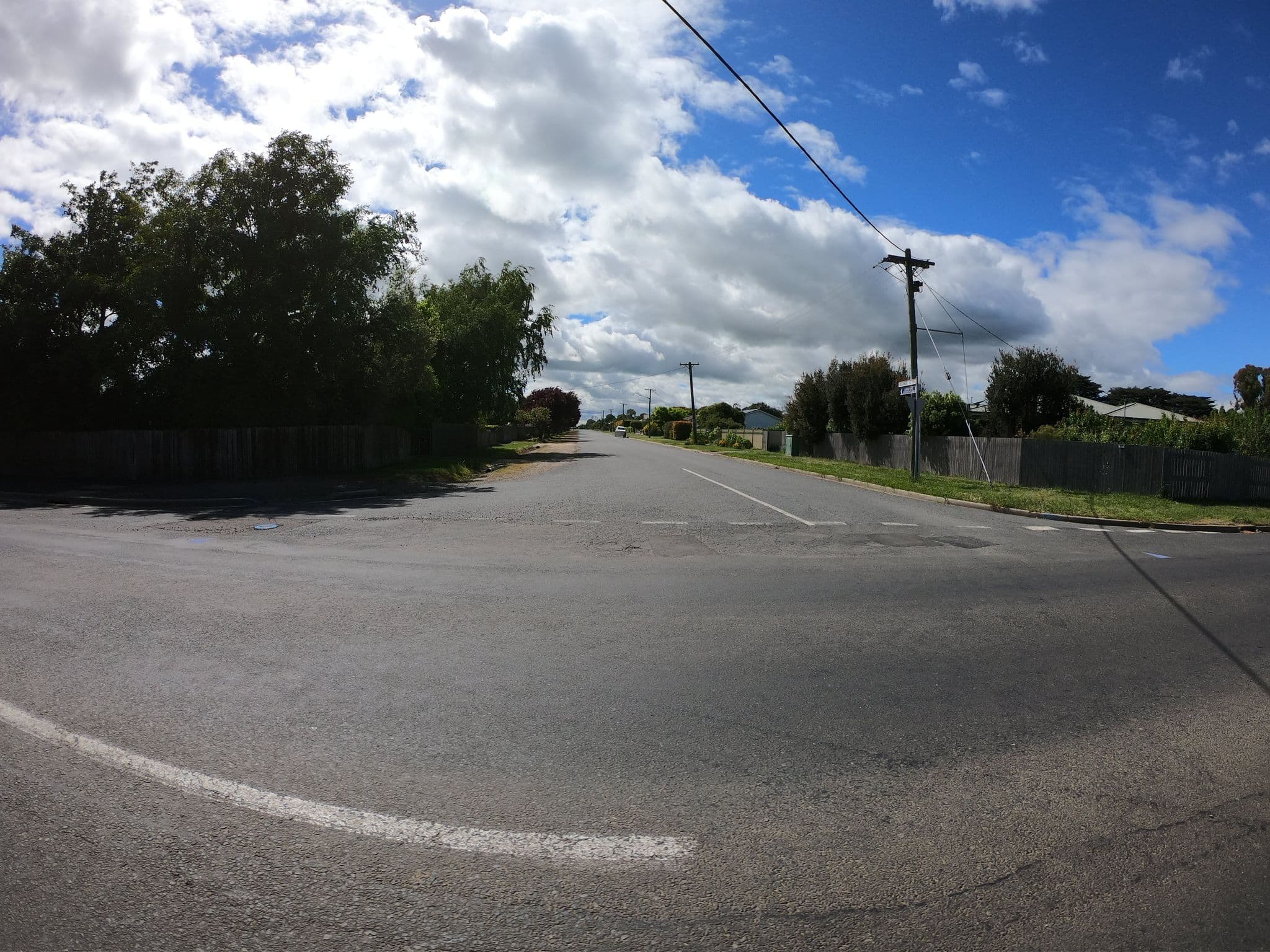 Street view near Racecourse Inn, Longford — © tastrax (CC BY-SA · Mapillary)