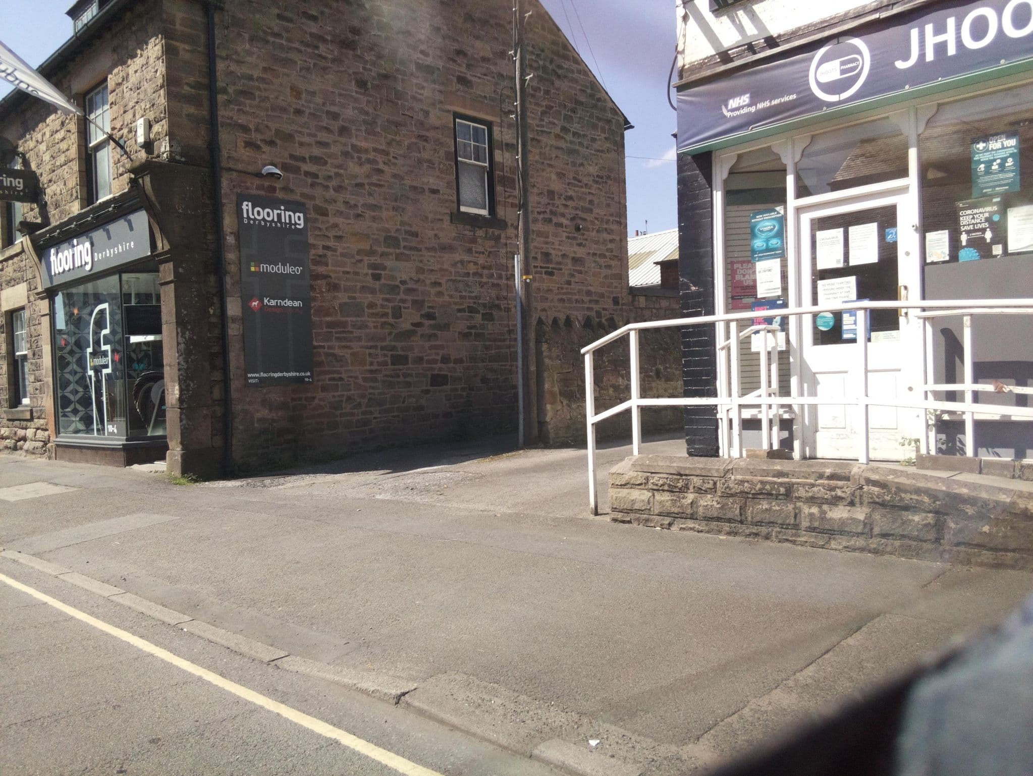 Street view near Lion Hotel, Belper — © southglos (CC BY-SA · Mapillary)