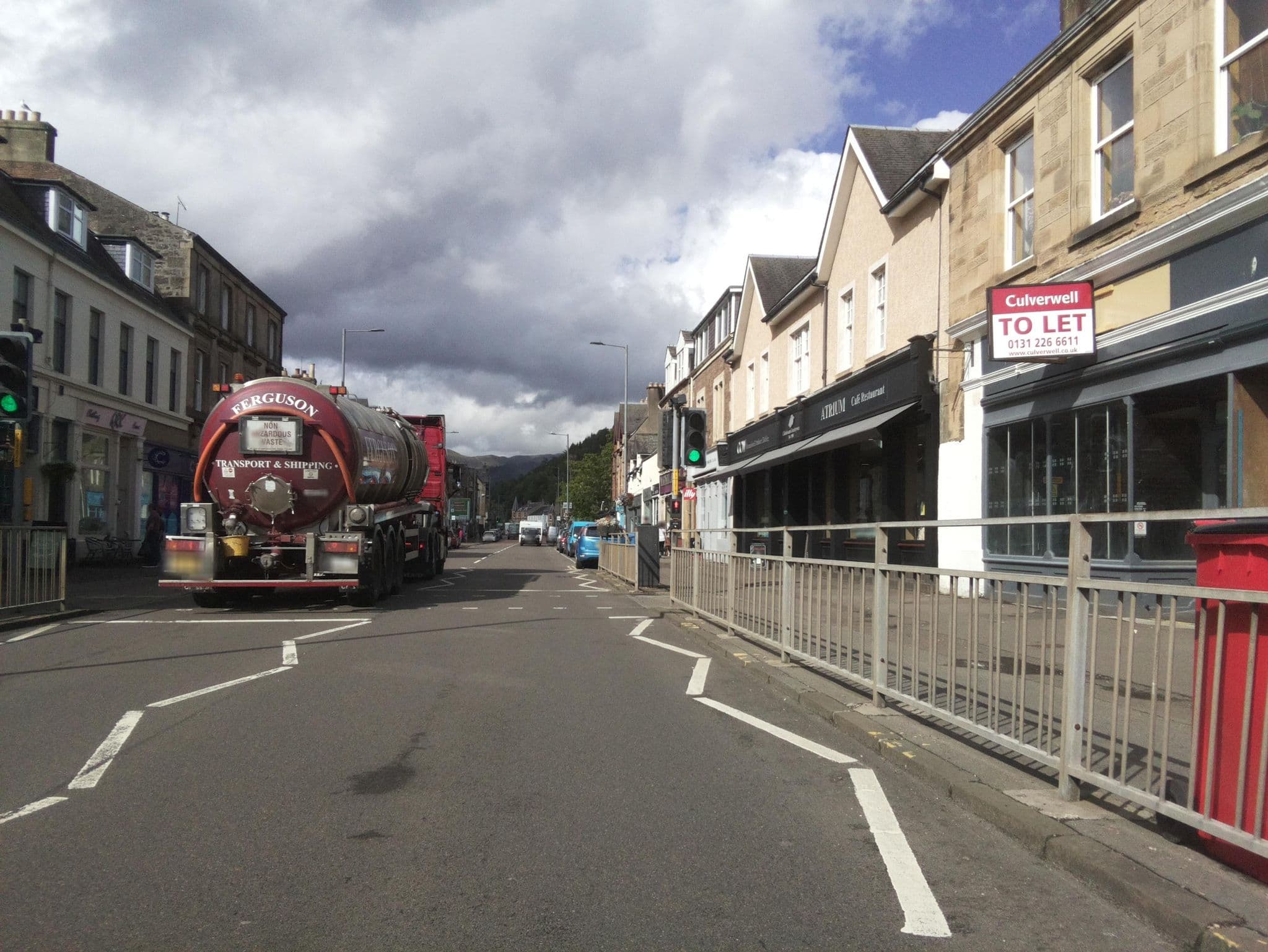 Street view near The Waverley Hotel, Callander — © southglos (CC BY-SA · Mapillary)