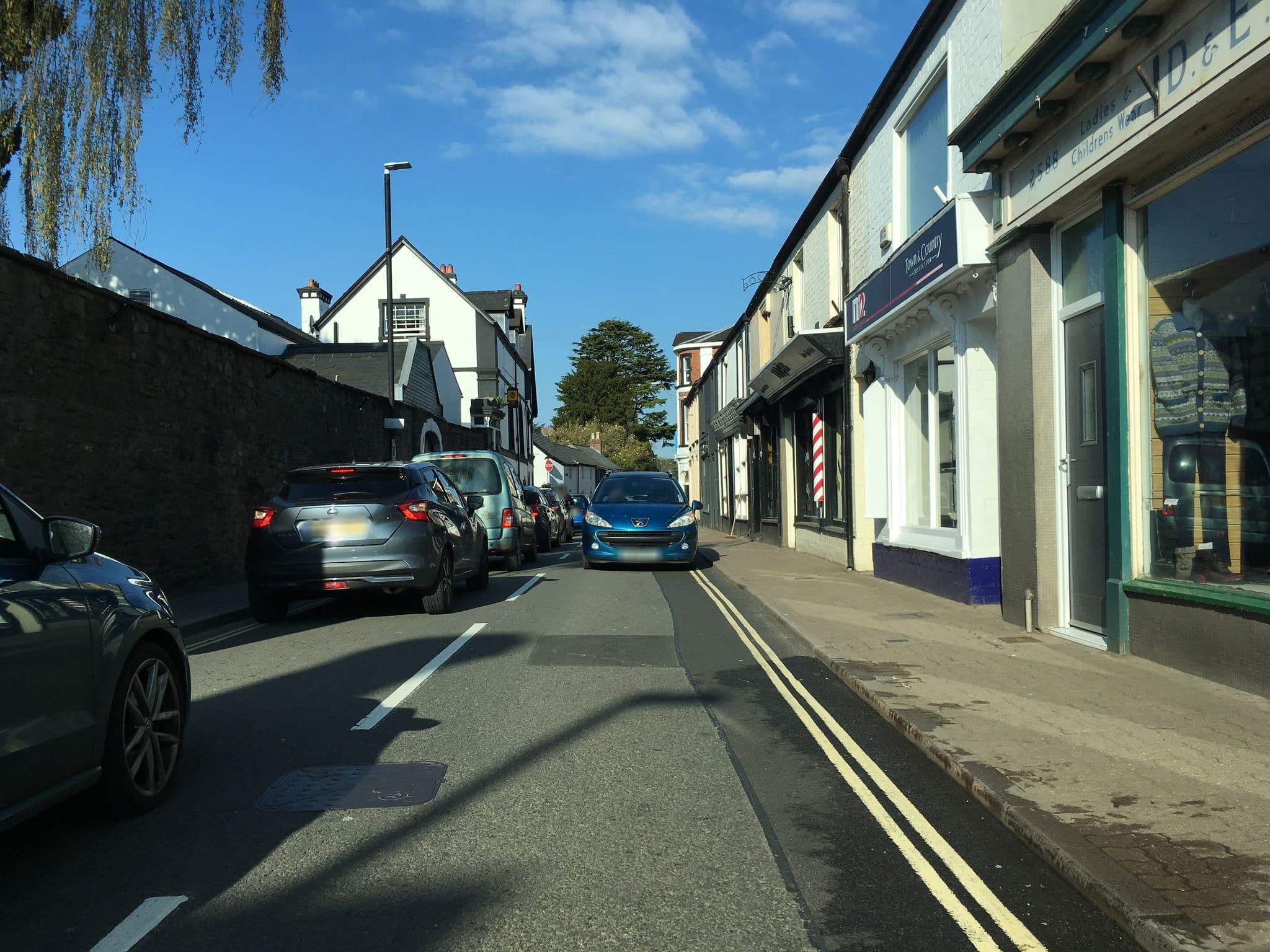Street view near Three Salmons Hotel, Usk — © southglos (CC BY-SA · Mapillary)