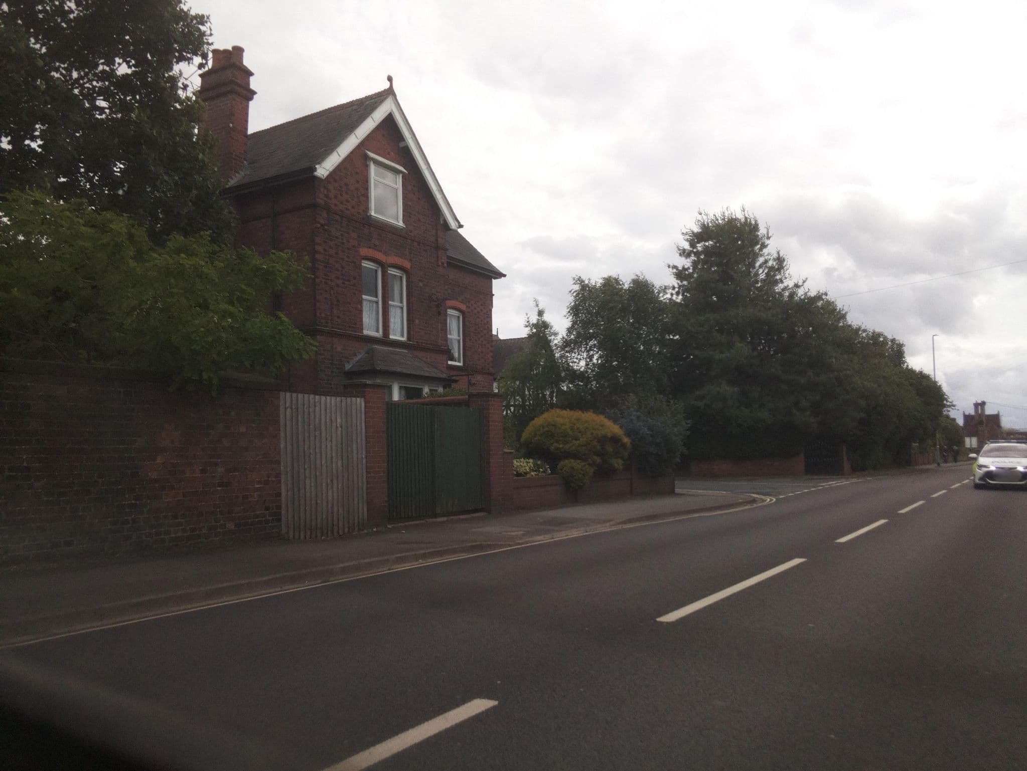 Street view near Anton Guest House, Shrewsbury — © southglos (CC BY-SA · Mapillary)