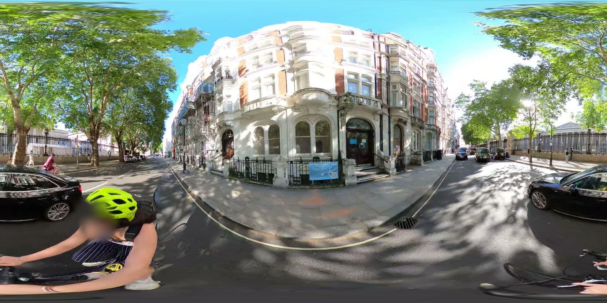 Street view near Helen Graham House, Holborn — © cernbyln (CC BY-SA · Mapillary)