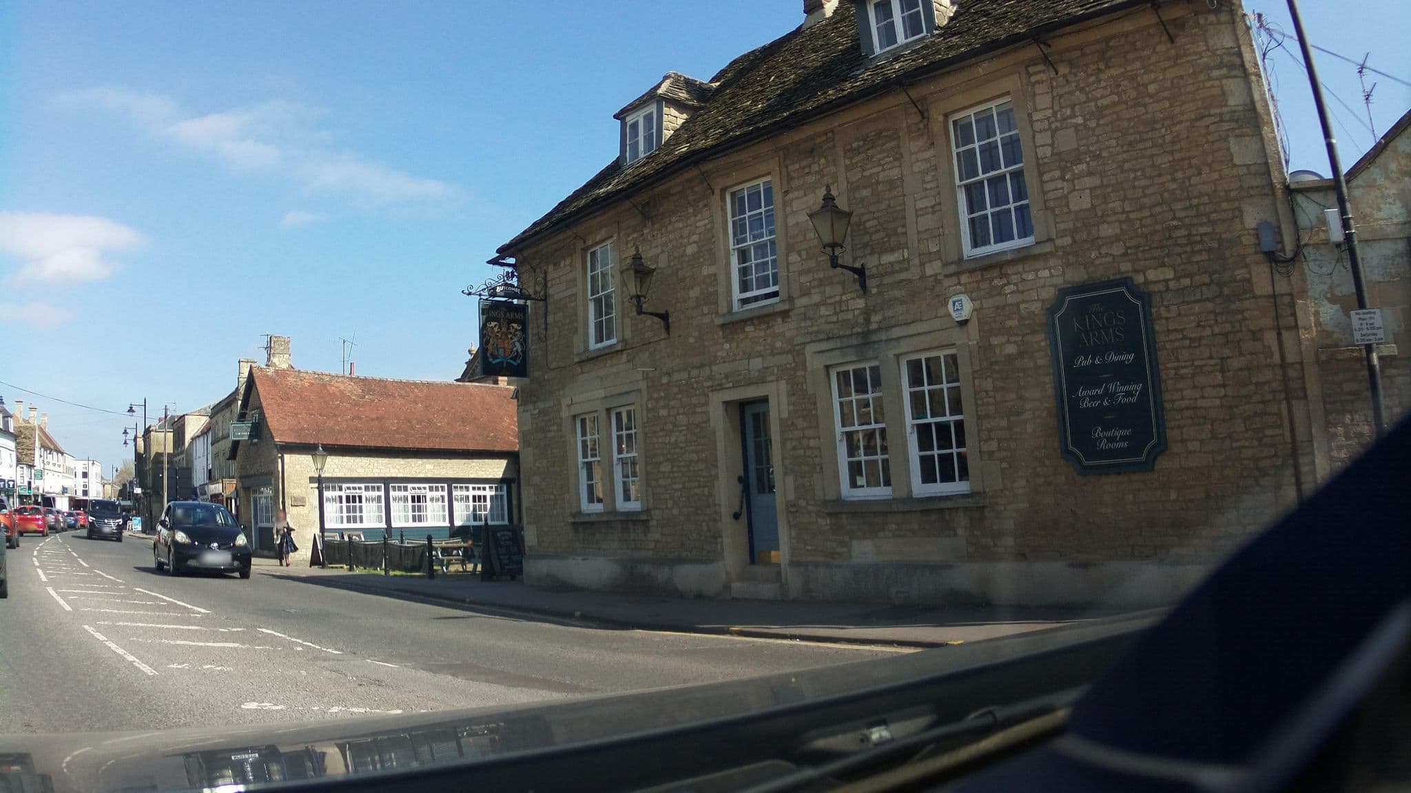 Street view near The King's Arms Hotel, Melksham — © southglos (CC BY-SA · Mapillary)