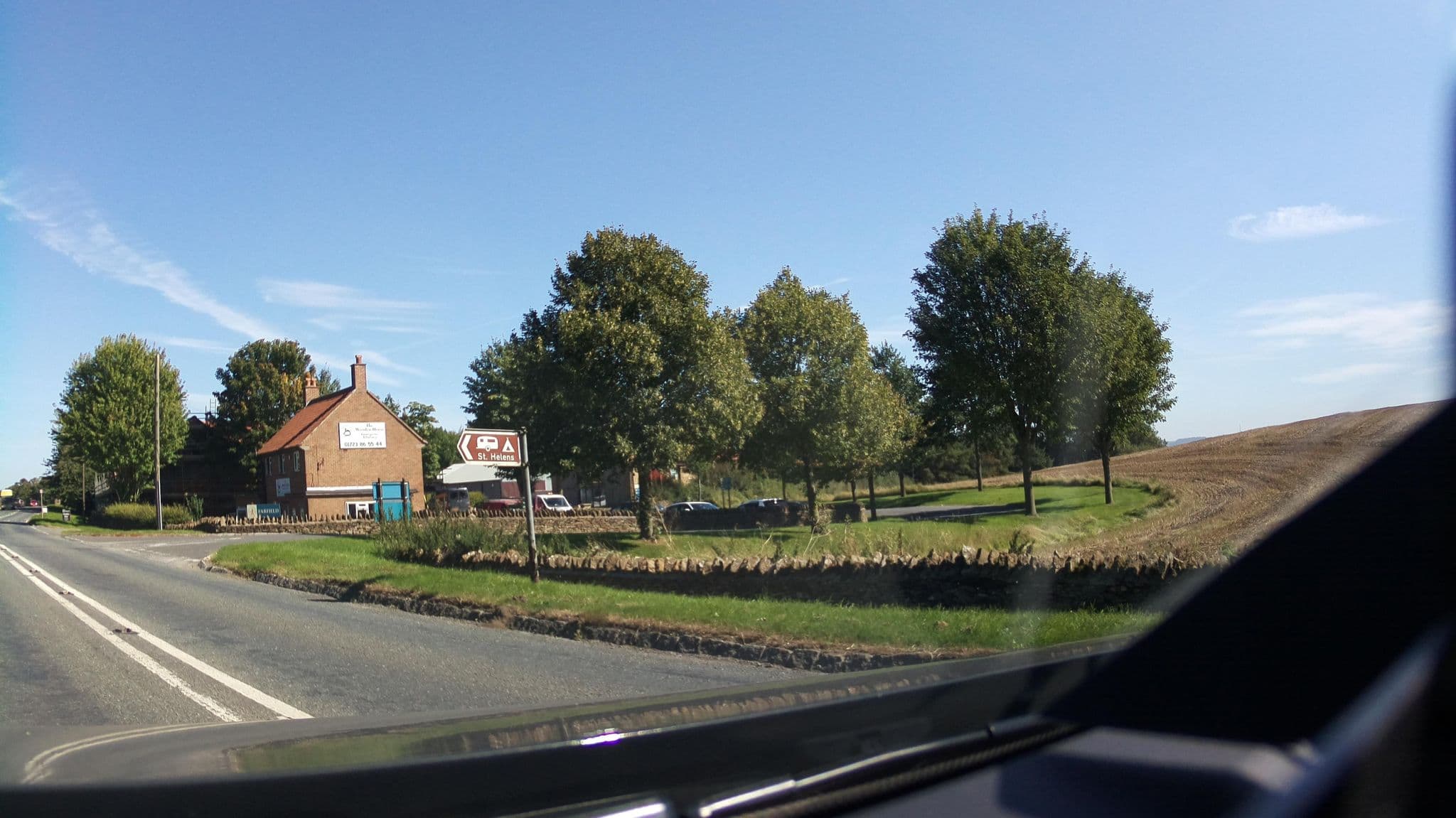 Street view near St. Helens in the Park, East Ayton — © southglos (CC BY-SA · Mapillary)