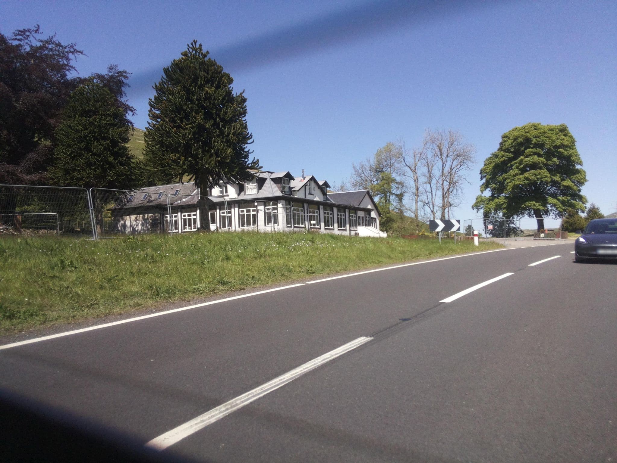 Street view near Mosspaul Inn, Langholm — © southglos (CC BY-SA · Mapillary)