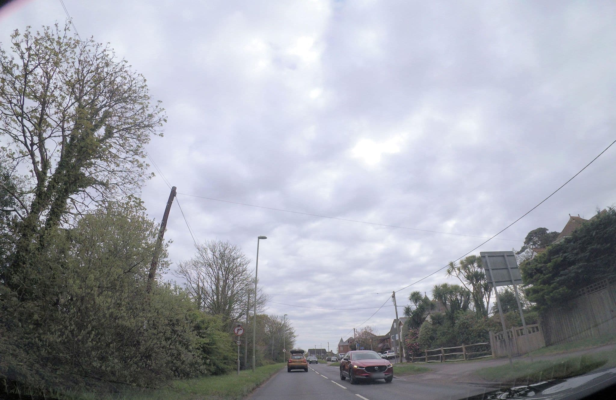Street view near Eureka Guest House, Barton on Sea — © 4004 (CC BY-SA · Mapillary)