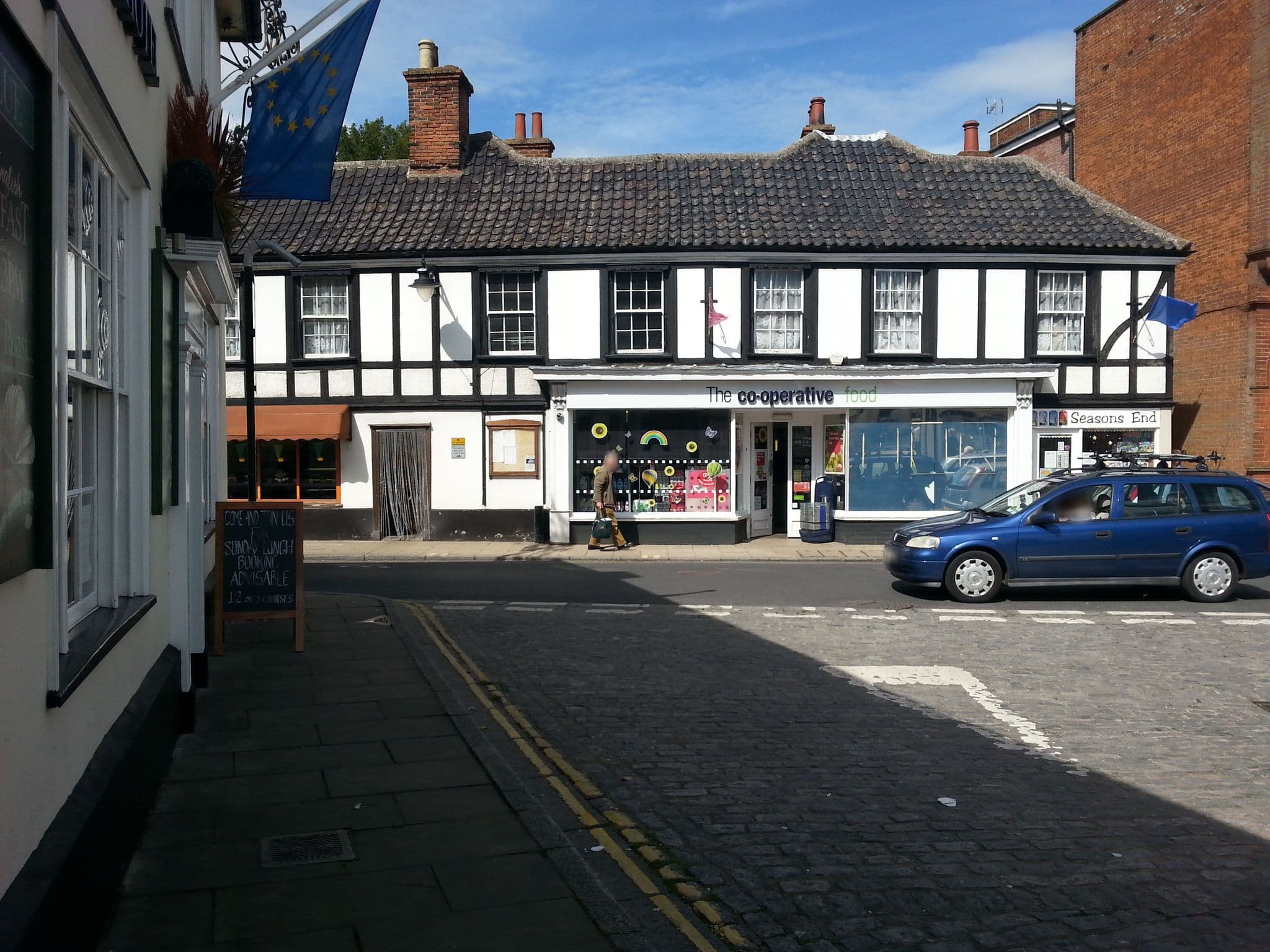 Street view near JD Young Hotel, Harleston — © adam2 (CC BY-SA · Mapillary)