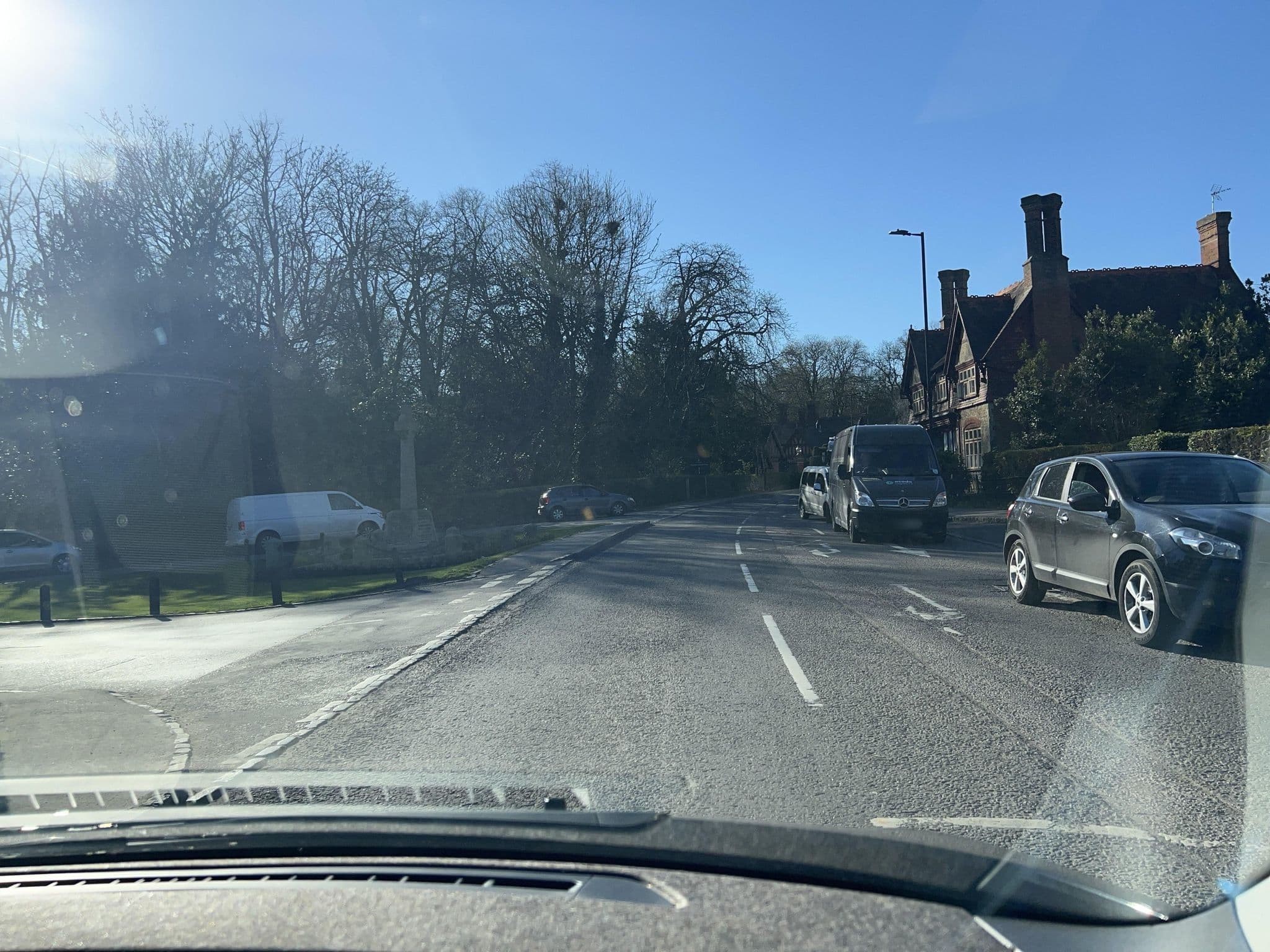 Street view near The Five Arrows Hotel, Waddesdon — © fabing (CC BY-SA · Mapillary)
