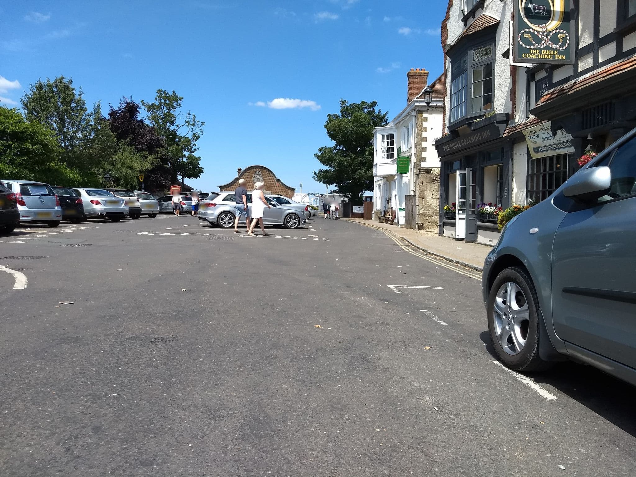 Street view near The George Hotel, Freshwater — © mappernerd (CC BY-SA · Mapillary)