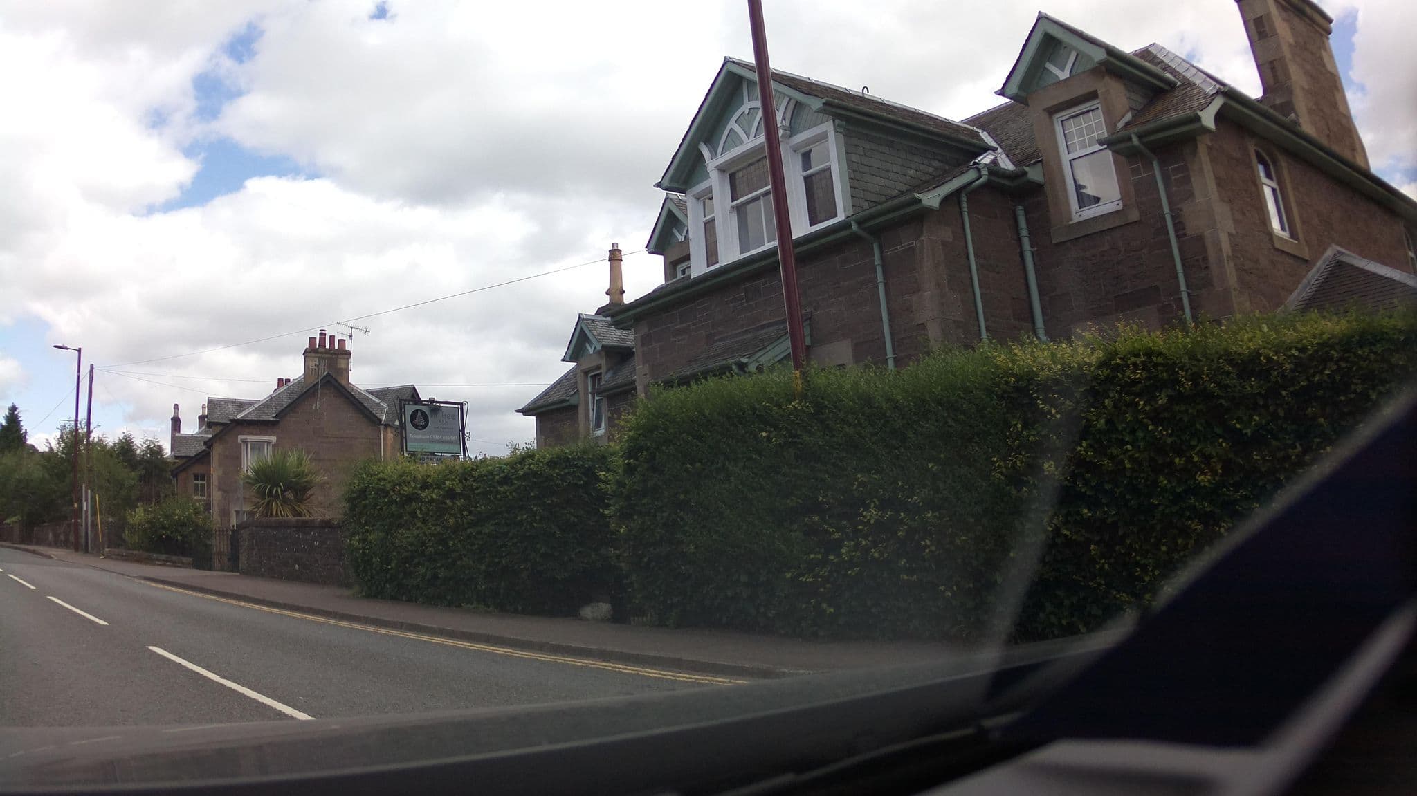 Street view near Galvelbeg House B&B, Crieff — © southglos (CC BY-SA · Mapillary)