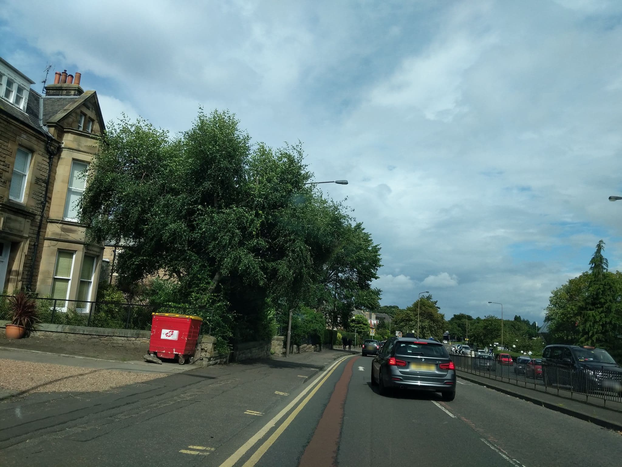 Street view near Ardgowan House Hotel, Edinburgh