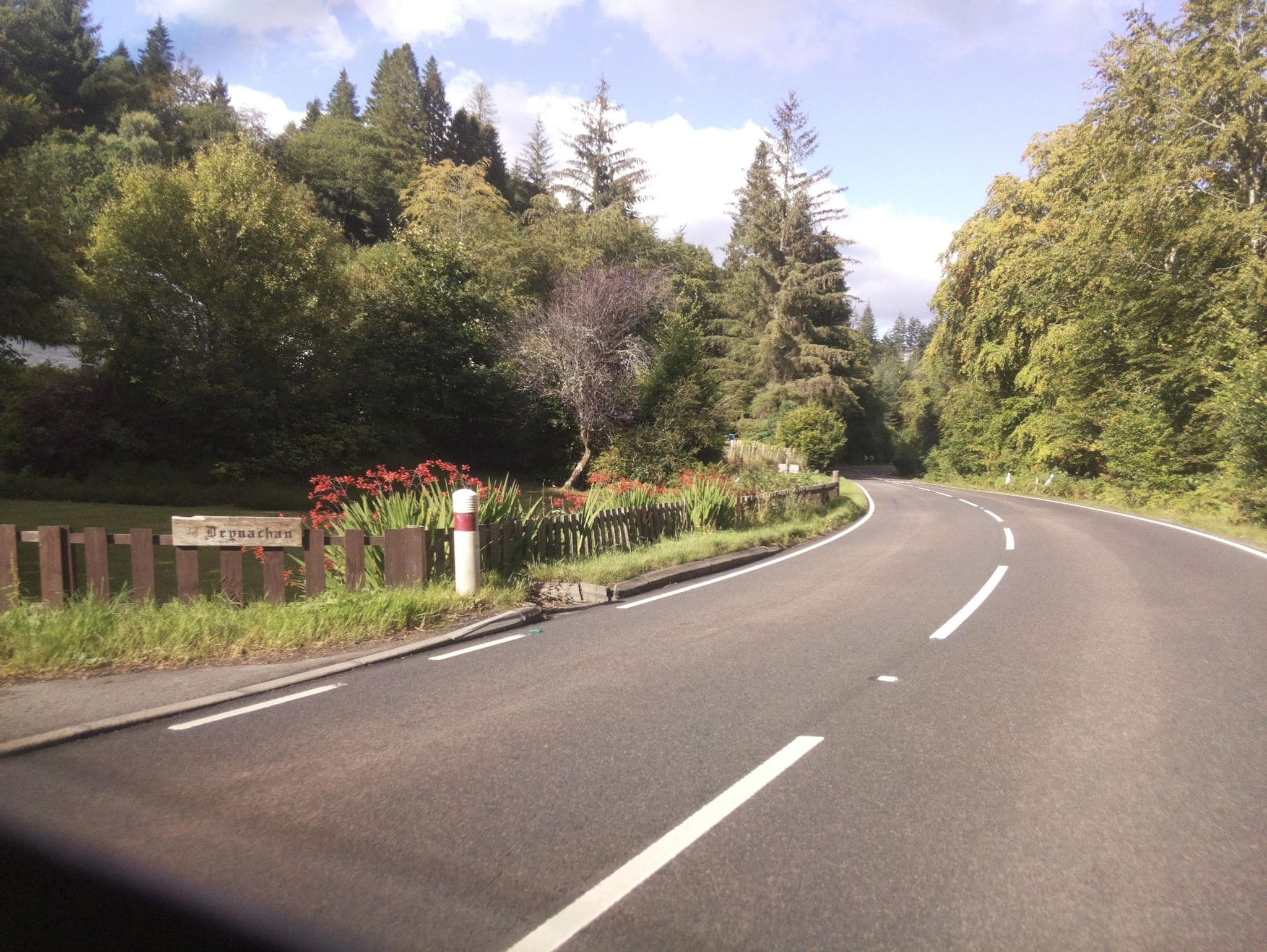 Street view near Drynachan Bed And Breakfast, Drumnadrochit — © southglos (CC BY-SA · Mapillary)