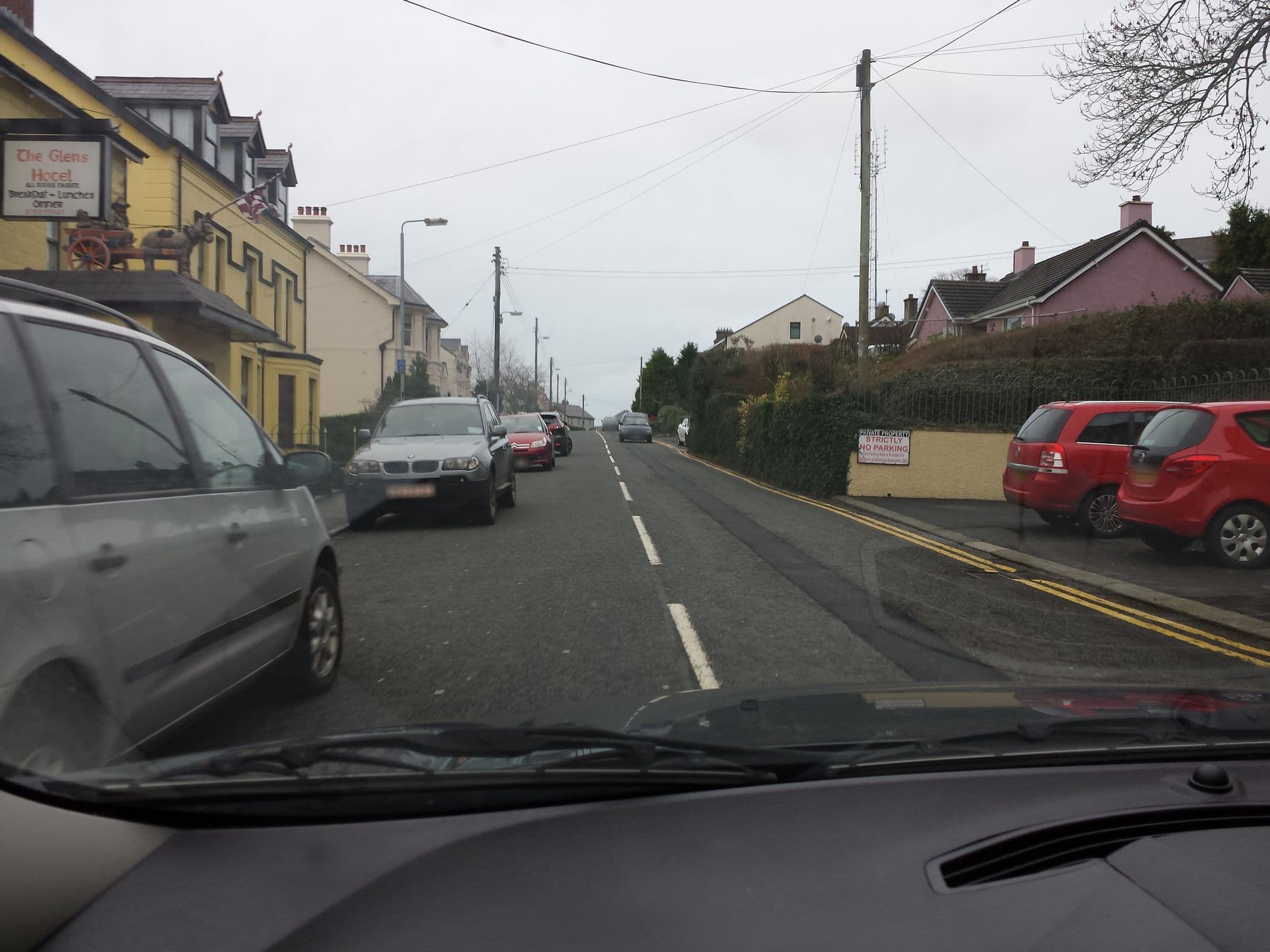 Street view near Glens Hotel, Cushendall — © ilmarinen946 (CC BY-SA · Mapillary)