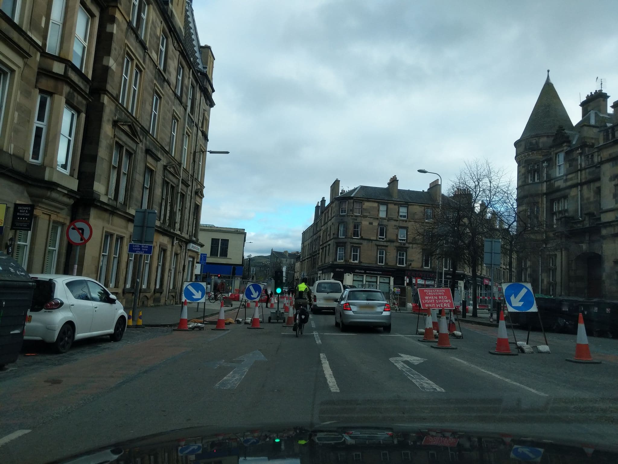 Street view near Edinburgh Tour Guest House, Edinburgh — © ccbb7766 (CC BY-SA · Mapillary)