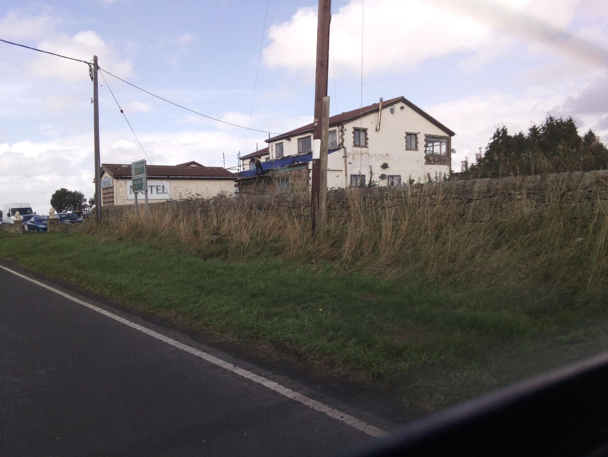 Street view near The Country Motel, Castleside — © southglos (CC BY-SA · Mapillary)