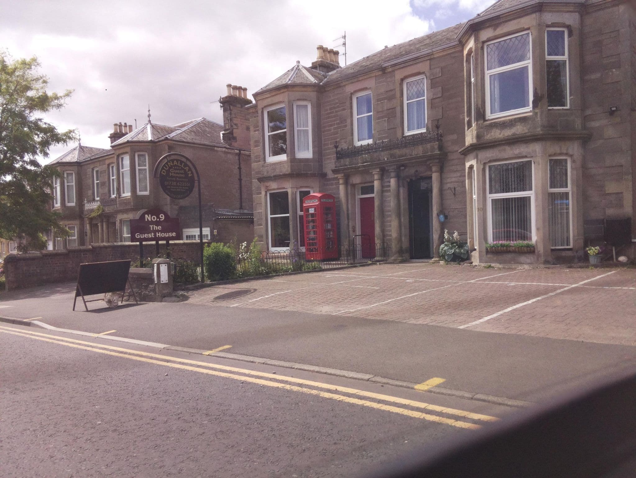 Street view near Dunallan Guest House, Perth — © southglos (CC BY-SA · Mapillary)