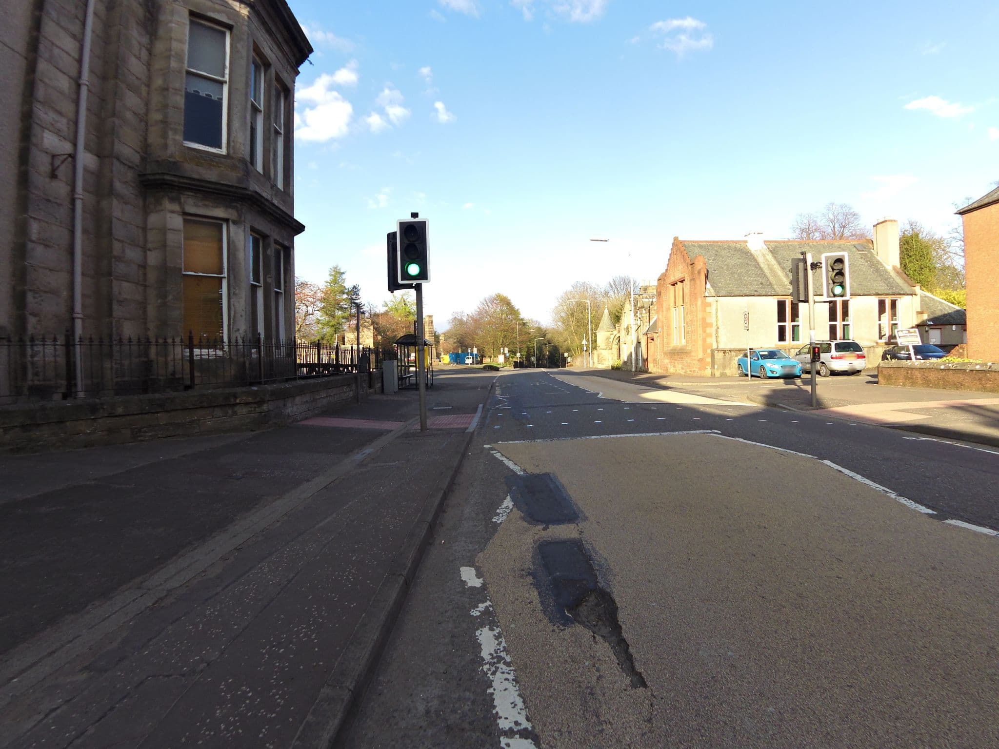 Street view near Greenside Hotel, Leslie — © smsm1 (CC BY-SA · Mapillary)