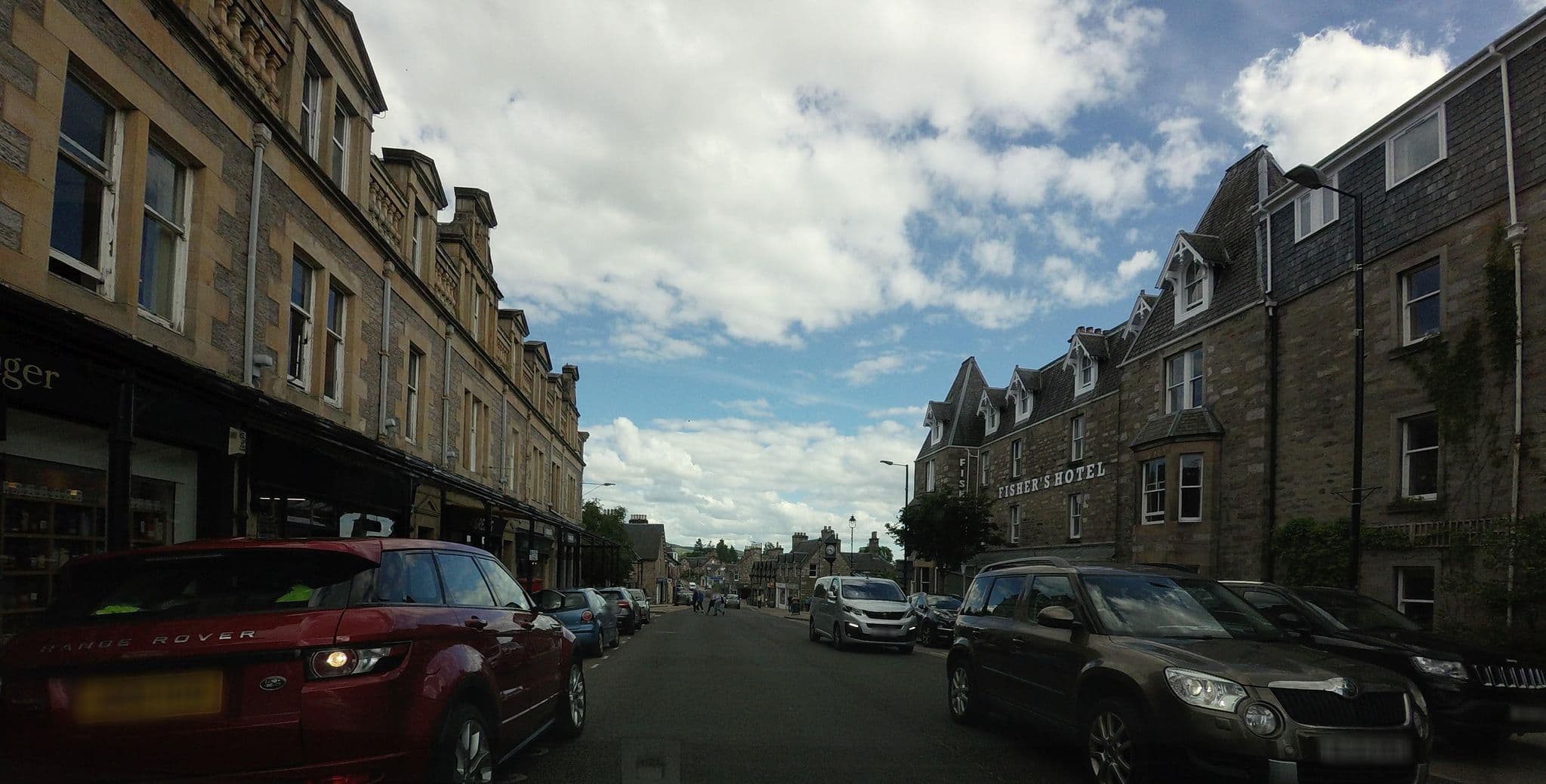 Street view near Fisher's Hotel, Pitlochry — © hobgoblin (CC BY-SA · Mapillary)