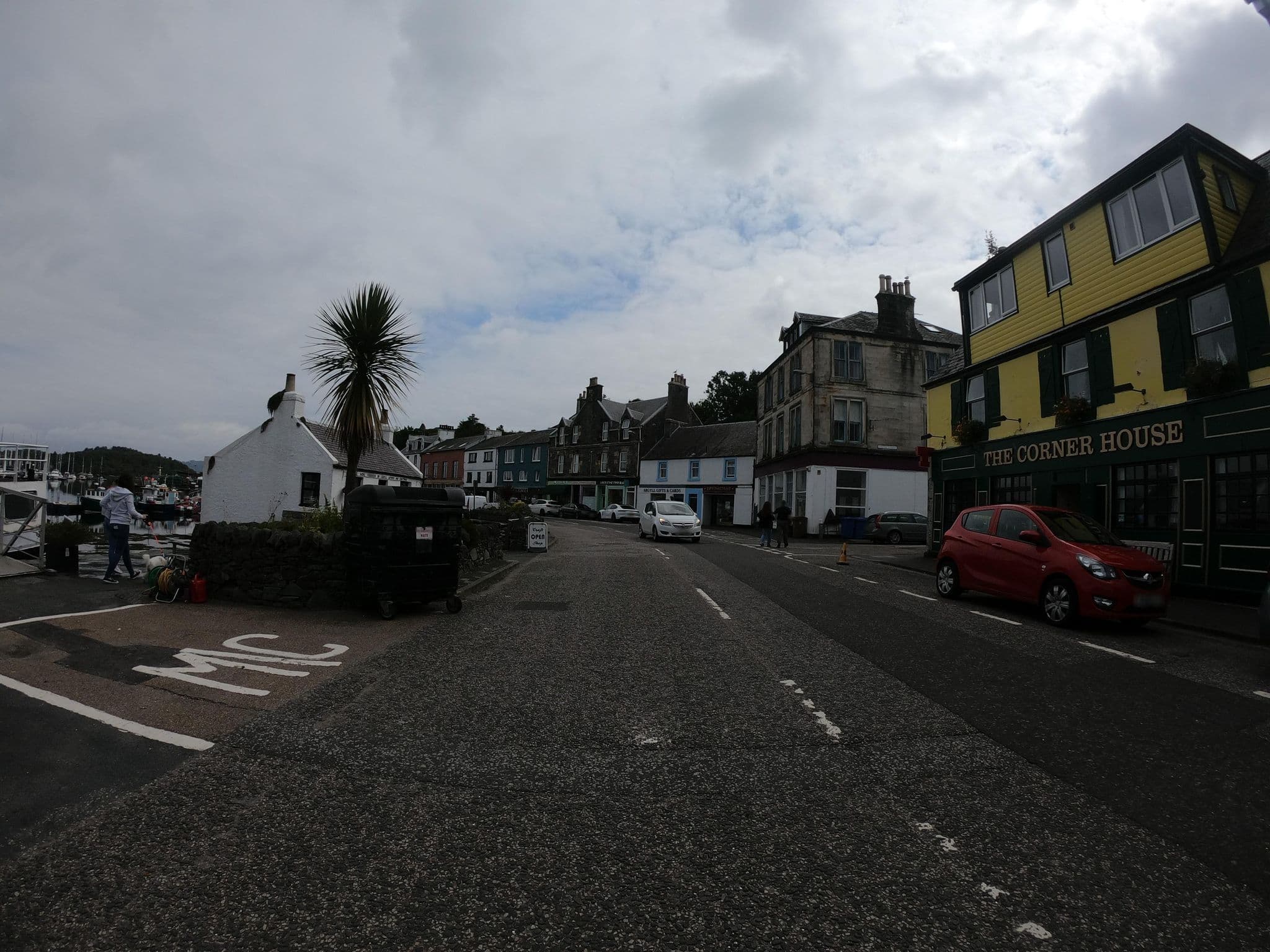Street view near Starfish Rooms, Tarbert — © joostjakob (CC BY-SA · Mapillary)