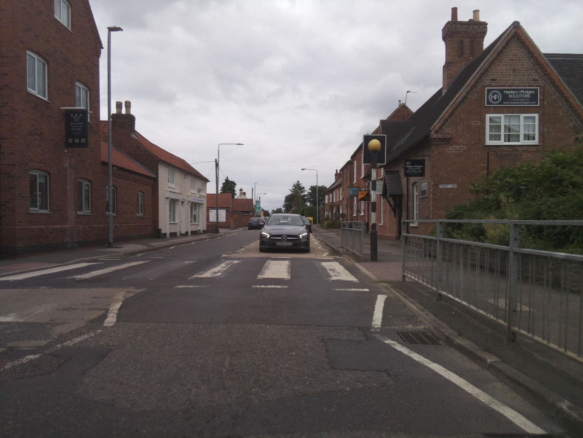 Street view near Bingham Townhouse, Bingham — © southglos (CC BY-SA · Mapillary)
