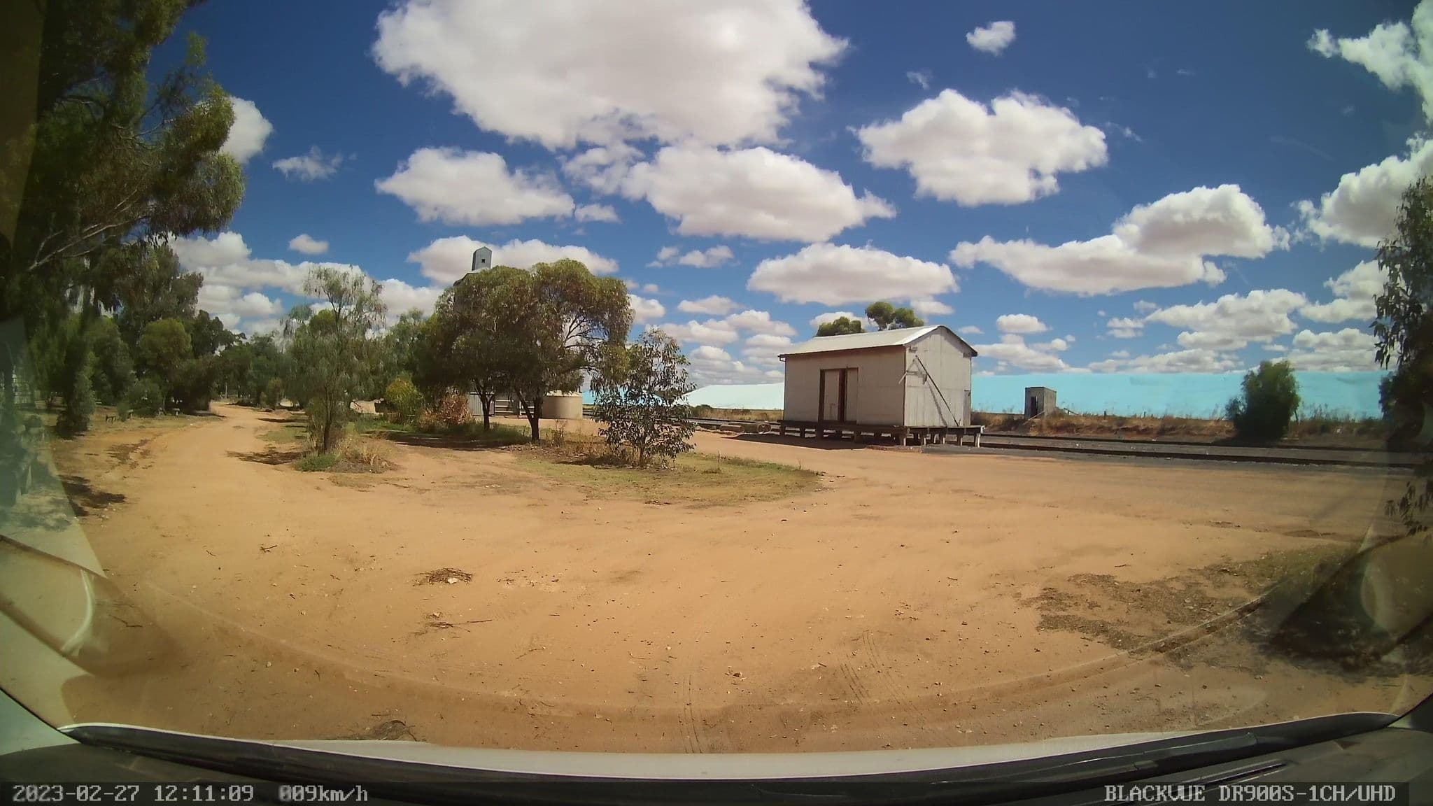 Street view near Underbool Rest Area, Ouyen — © bob3bob3 (CC BY-SA · Mapillary)