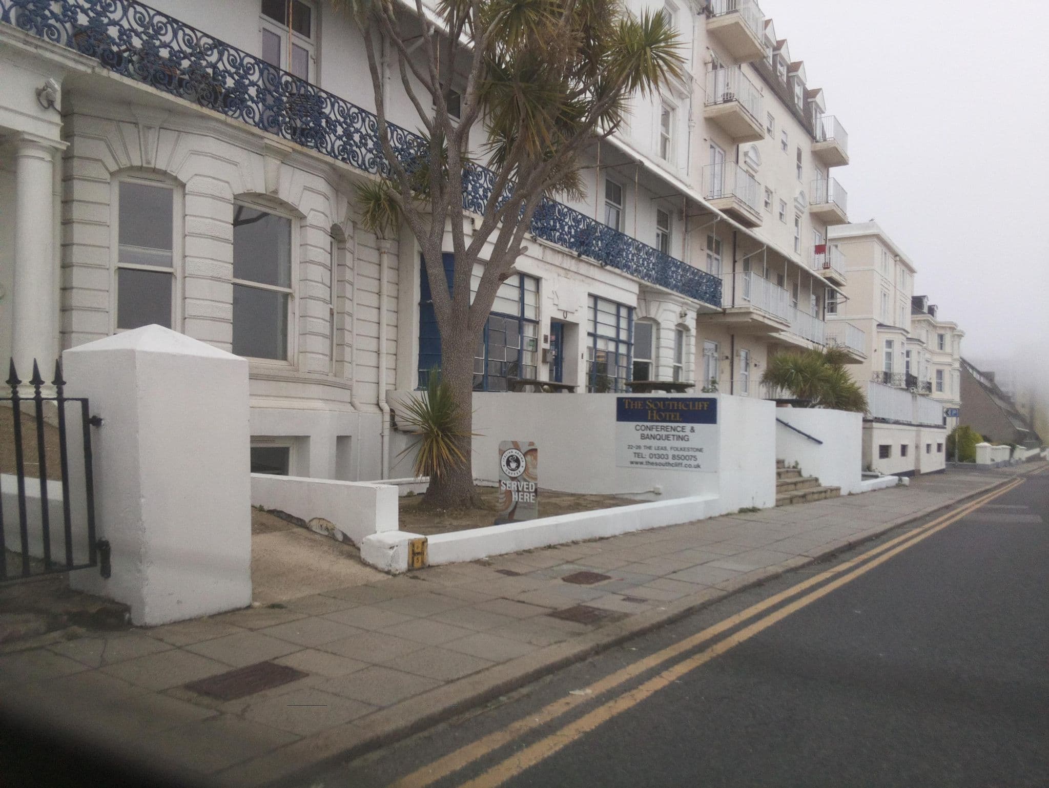 Street view near The Southcliff Hotel, Folkestone — © southglos (CC BY-SA · Mapillary)