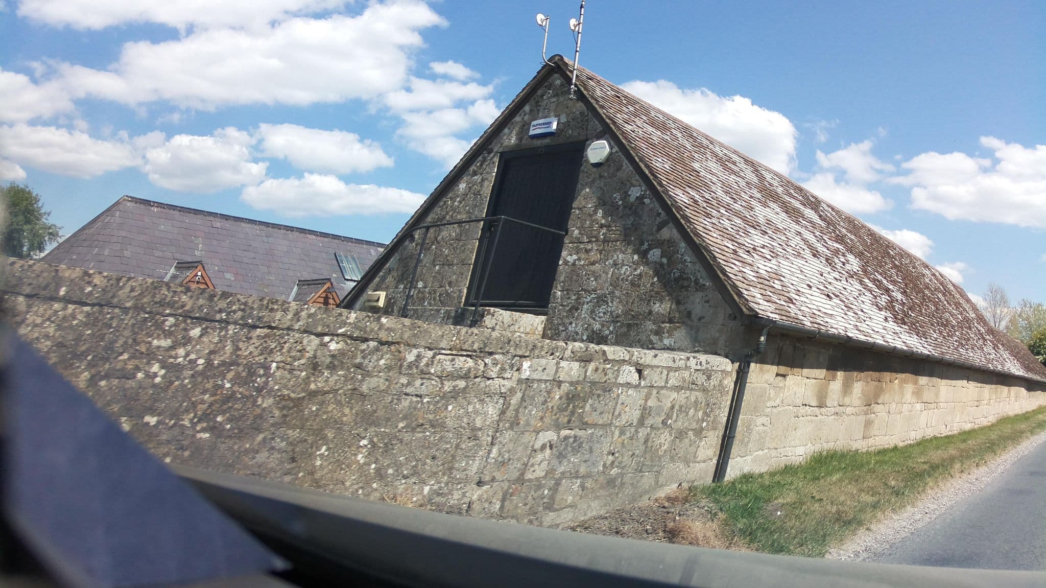 Street view near Berwick House, Tisbury — © southglos (CC BY-SA · Mapillary)