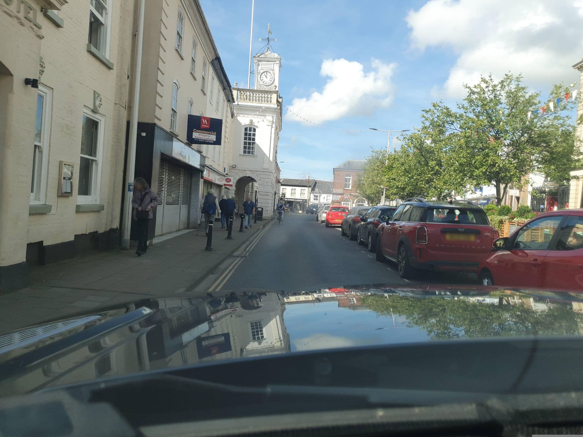 Street view near George Hotel, South Molton — © russmcd (CC BY-SA · Mapillary)