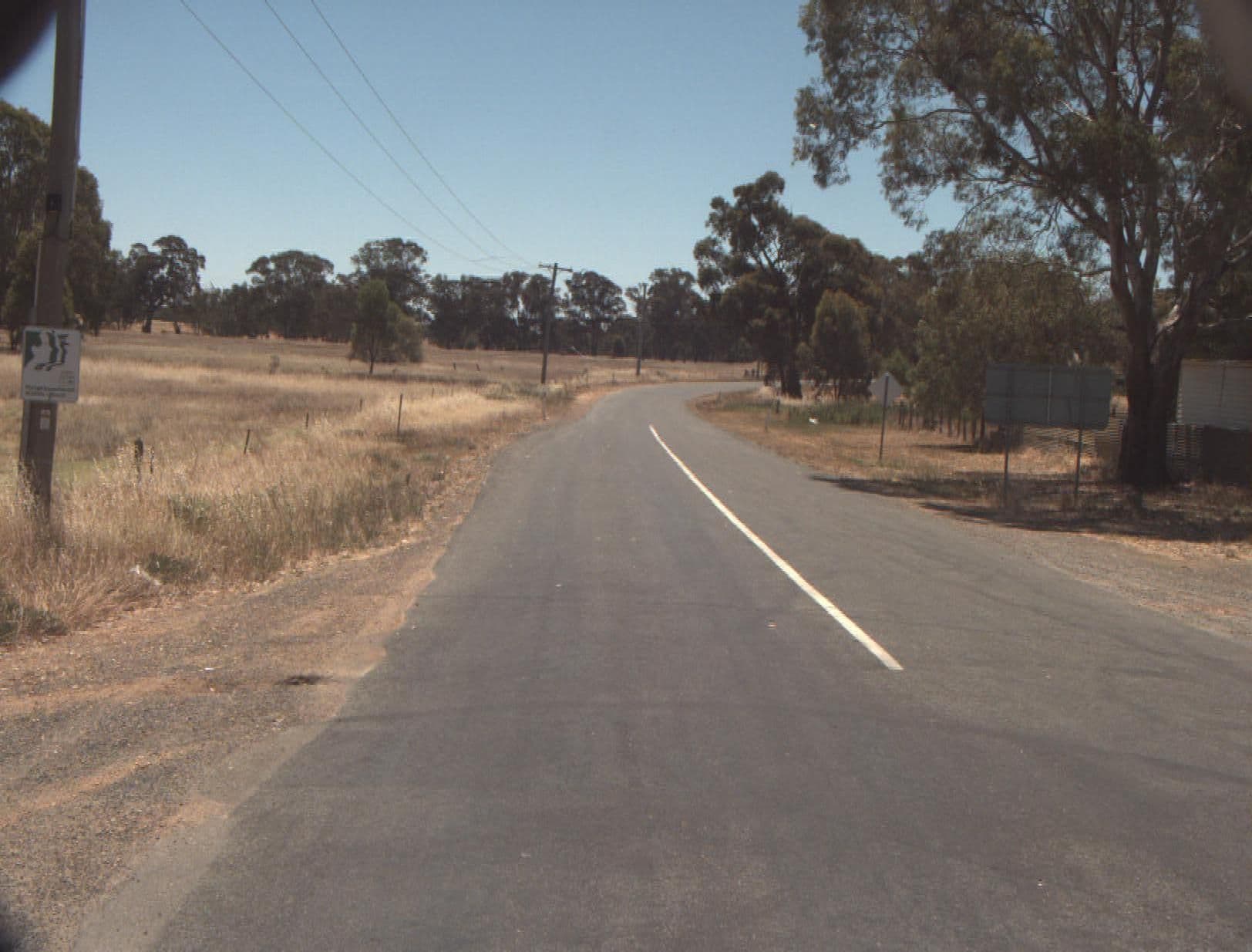 Street view near The Logan Pub, Charlton — © vicroads (CC BY-SA · Mapillary)