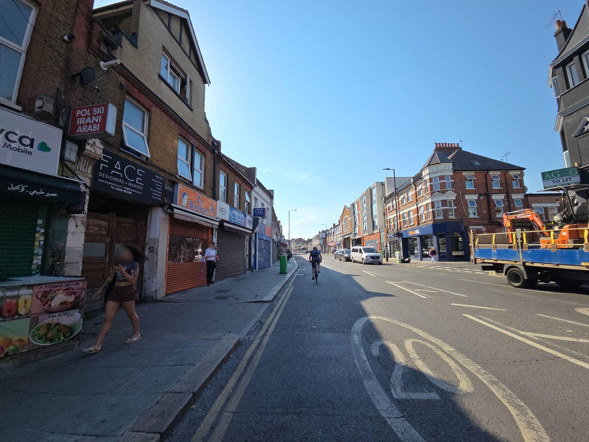 Street view near No.8 Willesden hostel, Harlesden — © Roufster (CC BY-SA · Mapillary)