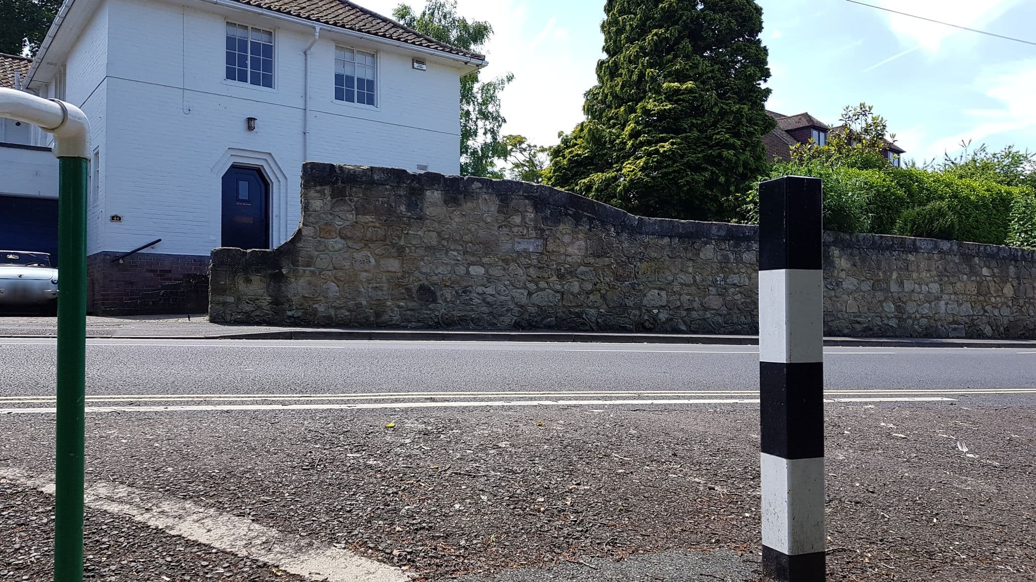 Street view near Rothsay Hotel, Cowes — © mappernerd (CC BY-SA · Mapillary)