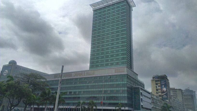 Hotel Presidente Luanda (via Wikimedia Commons, CC0)