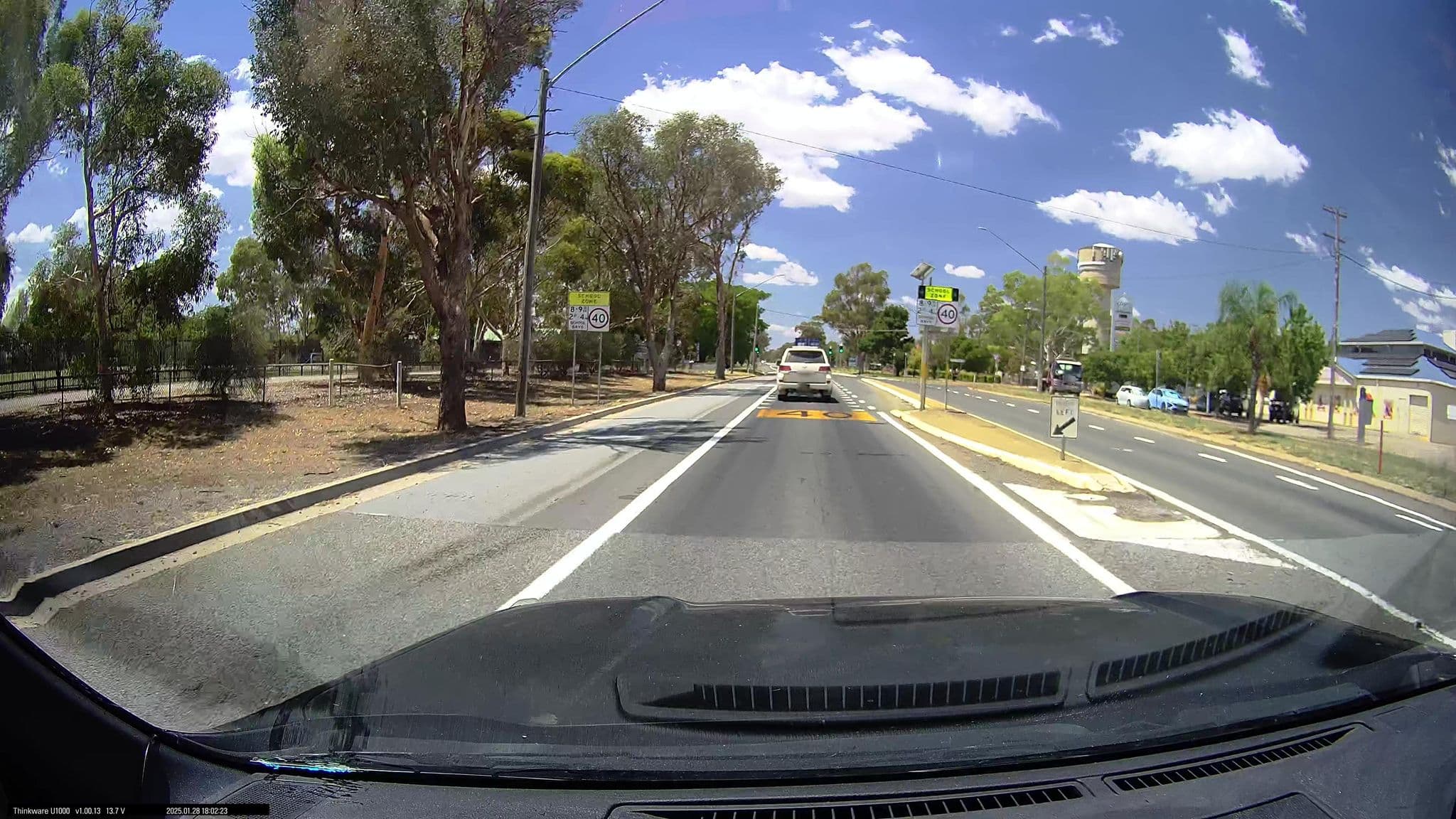 Street view near Airport Tourist Park, Lake Albert — © maxim752 (CC BY-SA · Mapillary)
