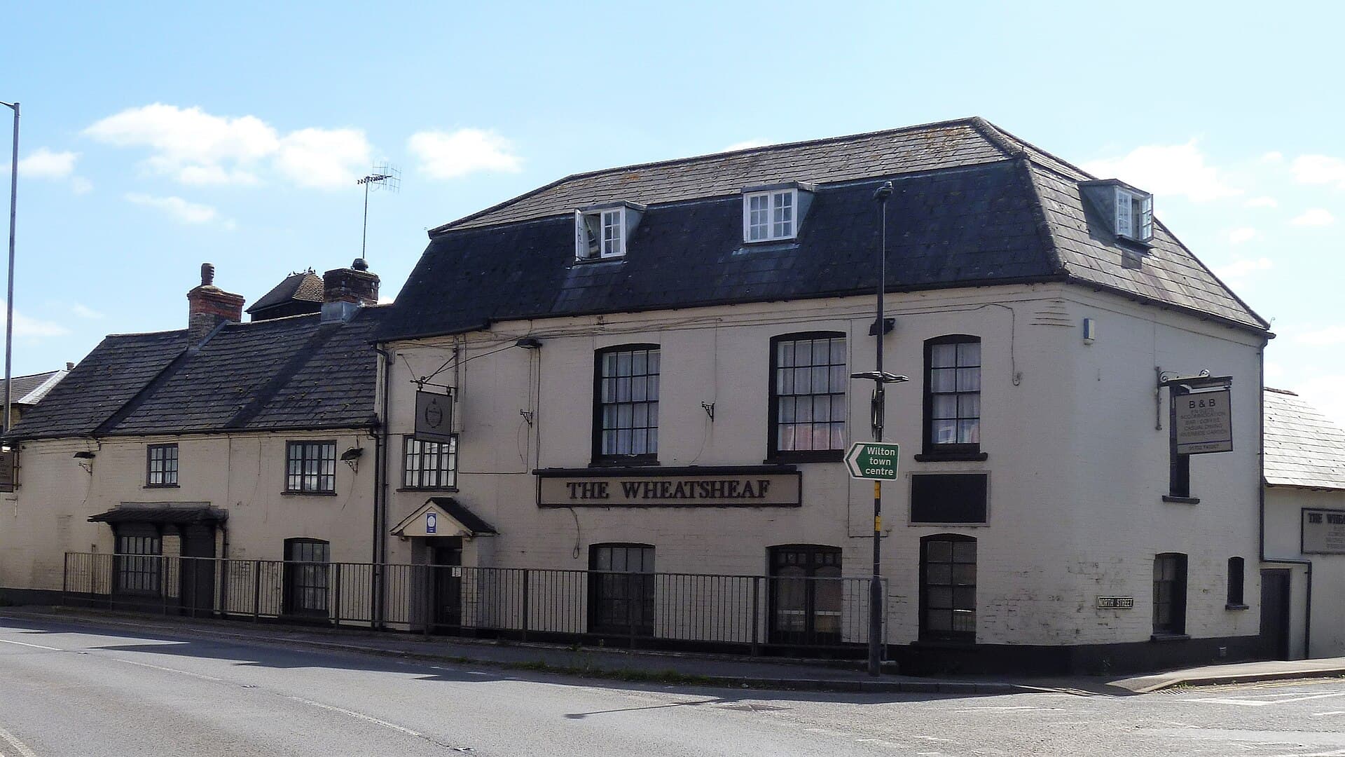 Wheatsheaf B&B (via Wikimedia Commons, CC BY-SA 2.0)