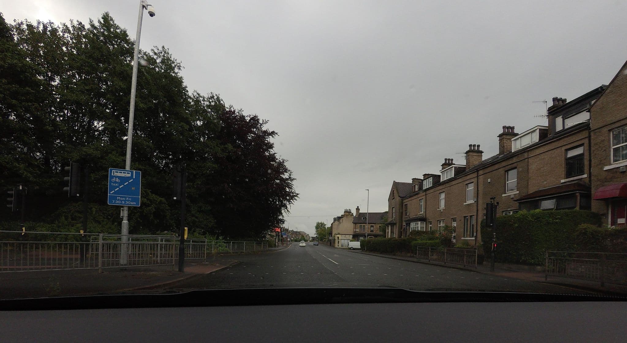 Street view near Homeleigh Hotel, Saltaire — © tallguy (CC BY-SA · Mapillary)
