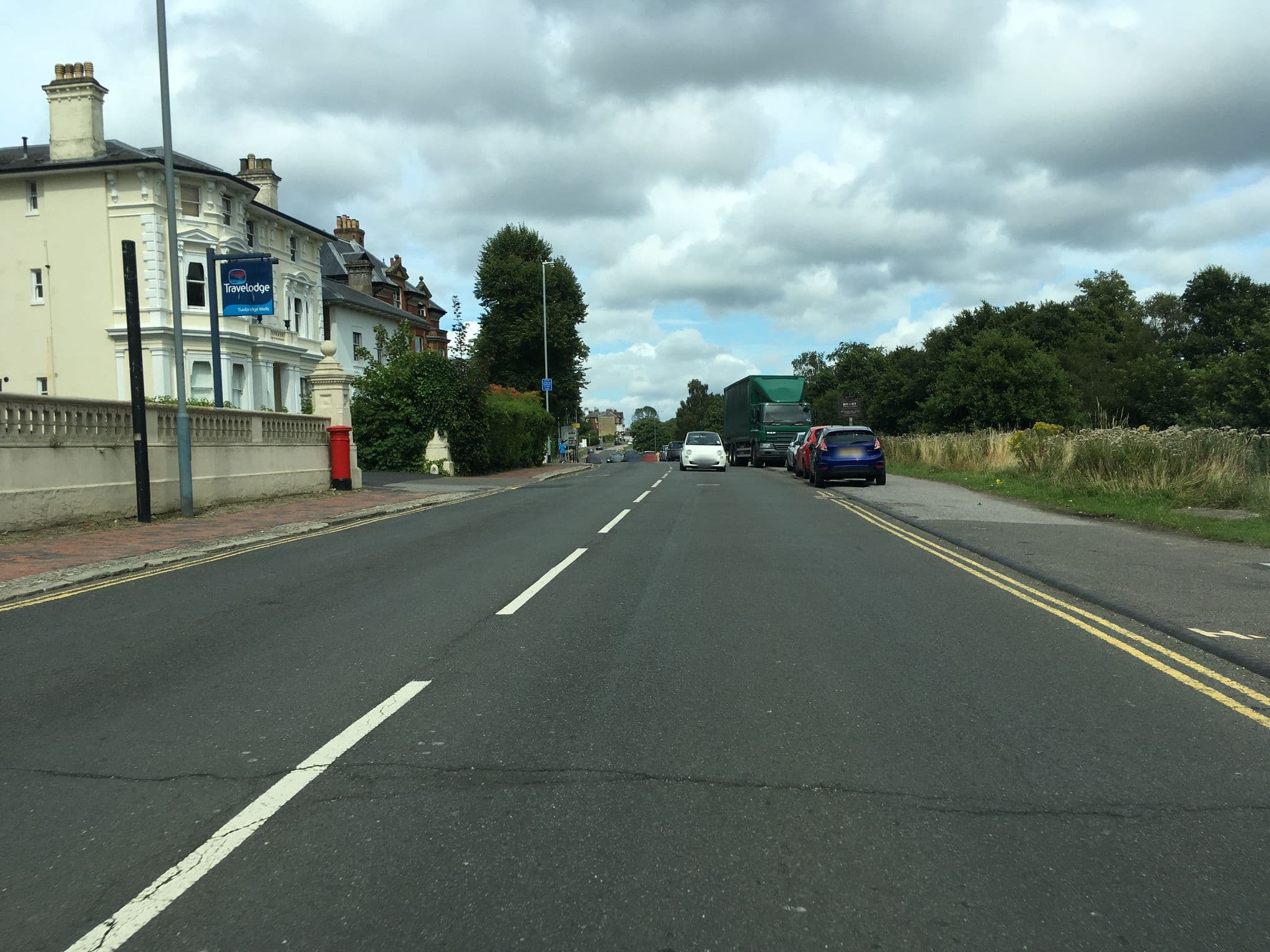 Street view near Travelodge, Royal Tunbridge Wells — © southglos (CC BY-SA · Mapillary)