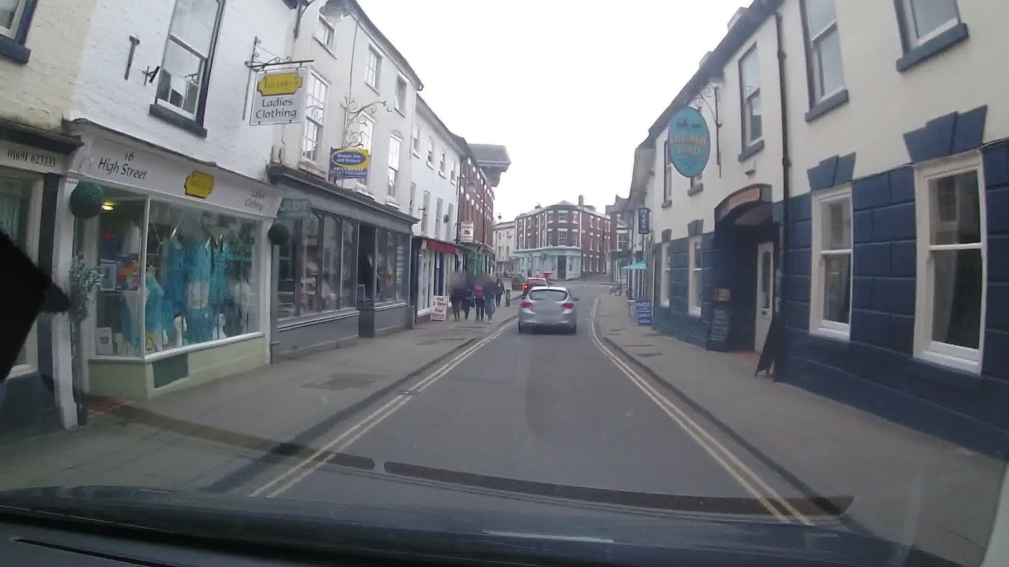 Street view near Ellesmere Hotel, Ellesmere — © trigpoint (CC BY-SA · Mapillary)