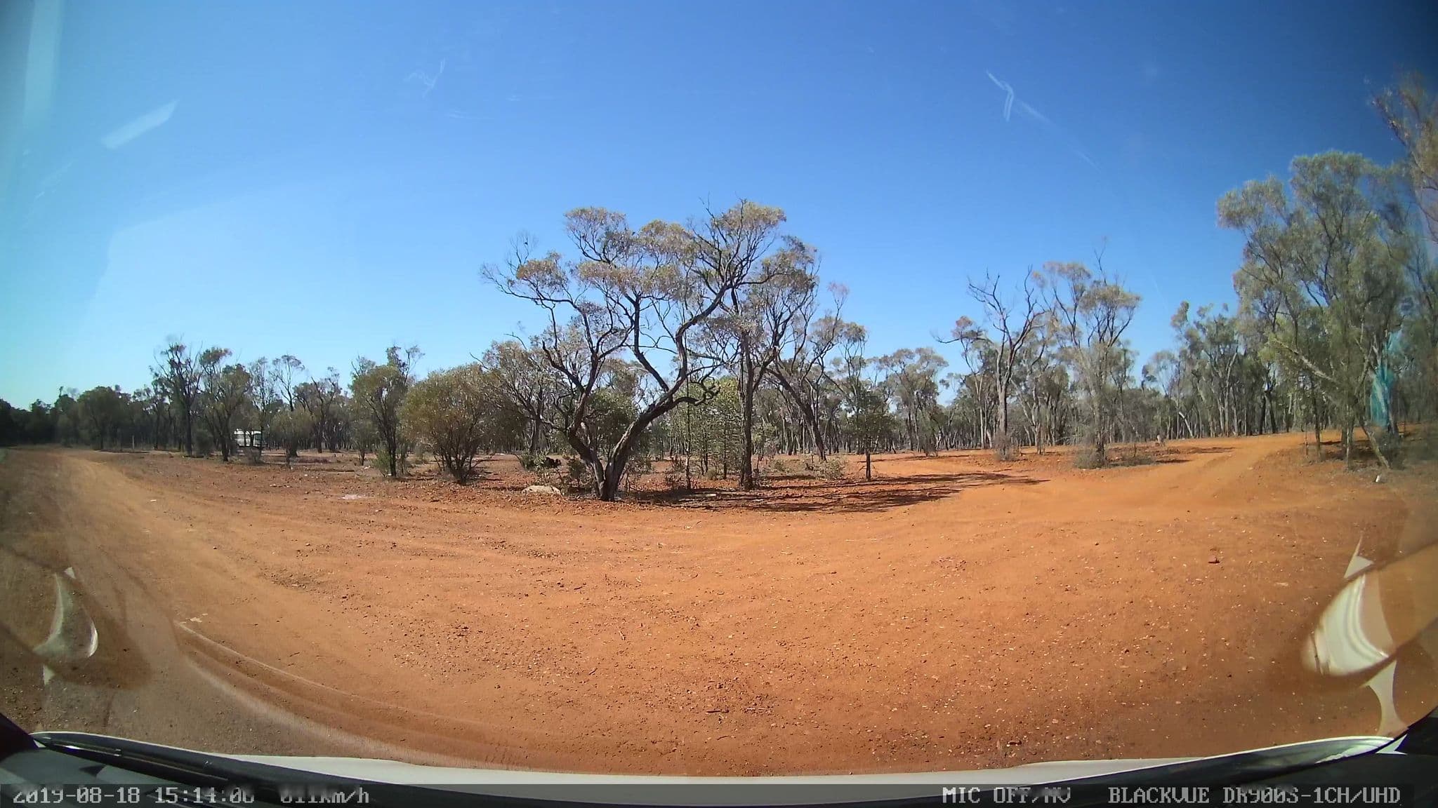 Street view near Barcaldine South Rest Area, Barcaldine — © bob3bob3 (CC BY-SA · Mapillary)