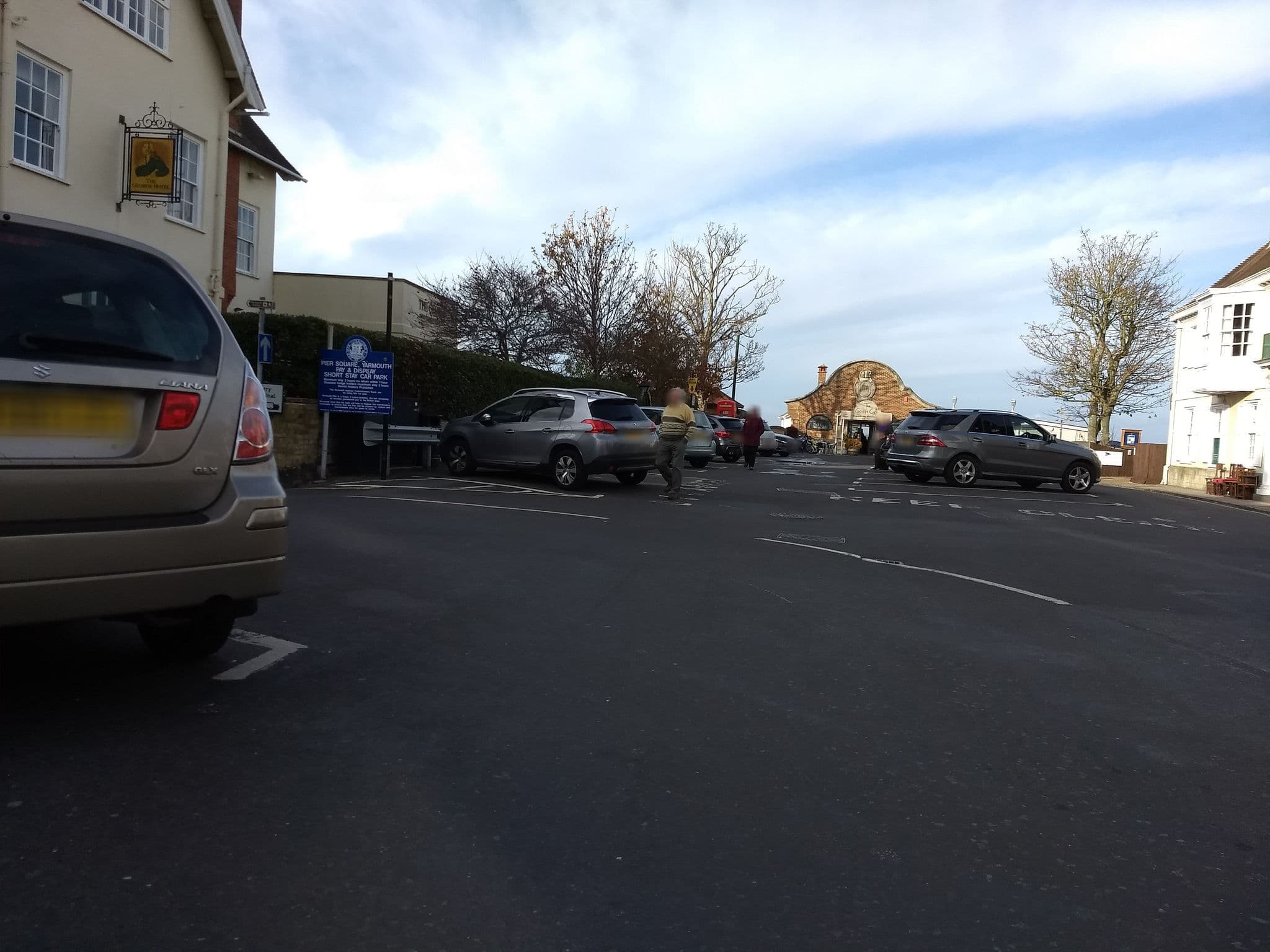 Street view near Bugle Coaching Inn, Freshwater — © mappernerd (CC BY-SA · Mapillary)