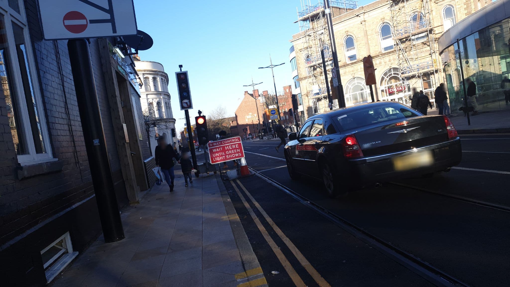 Street view near Premier Lodge, Wolverhampton — © edloach (CC BY-SA · Mapillary)