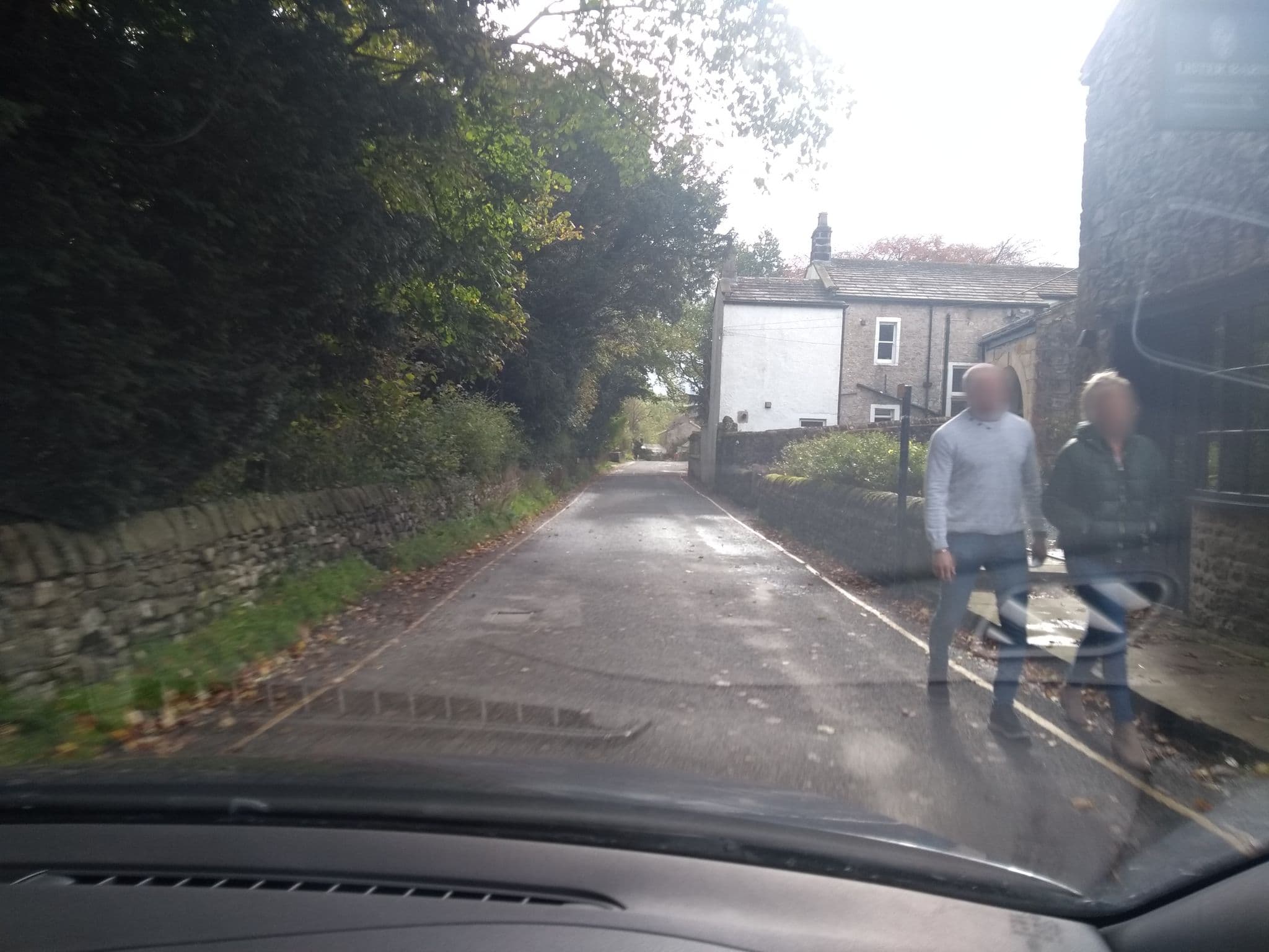 Street view near Lister Barn, Hellifield — © rob (CC BY-SA · Mapillary)