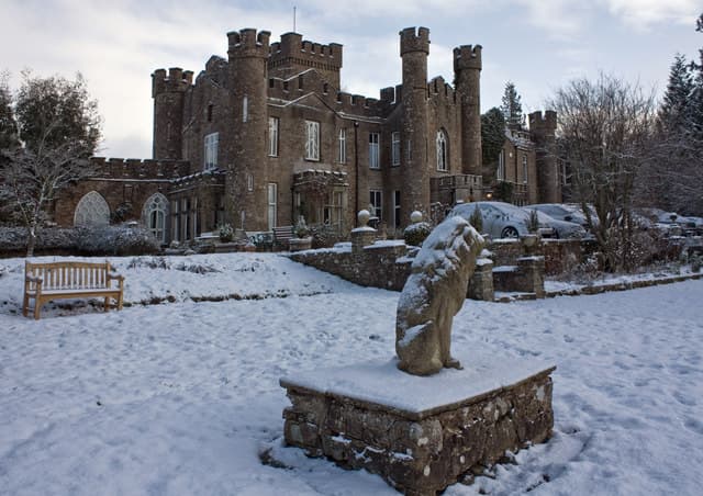 Augill Castle (via Wikimedia Commons, CC BY-SA 2.0)