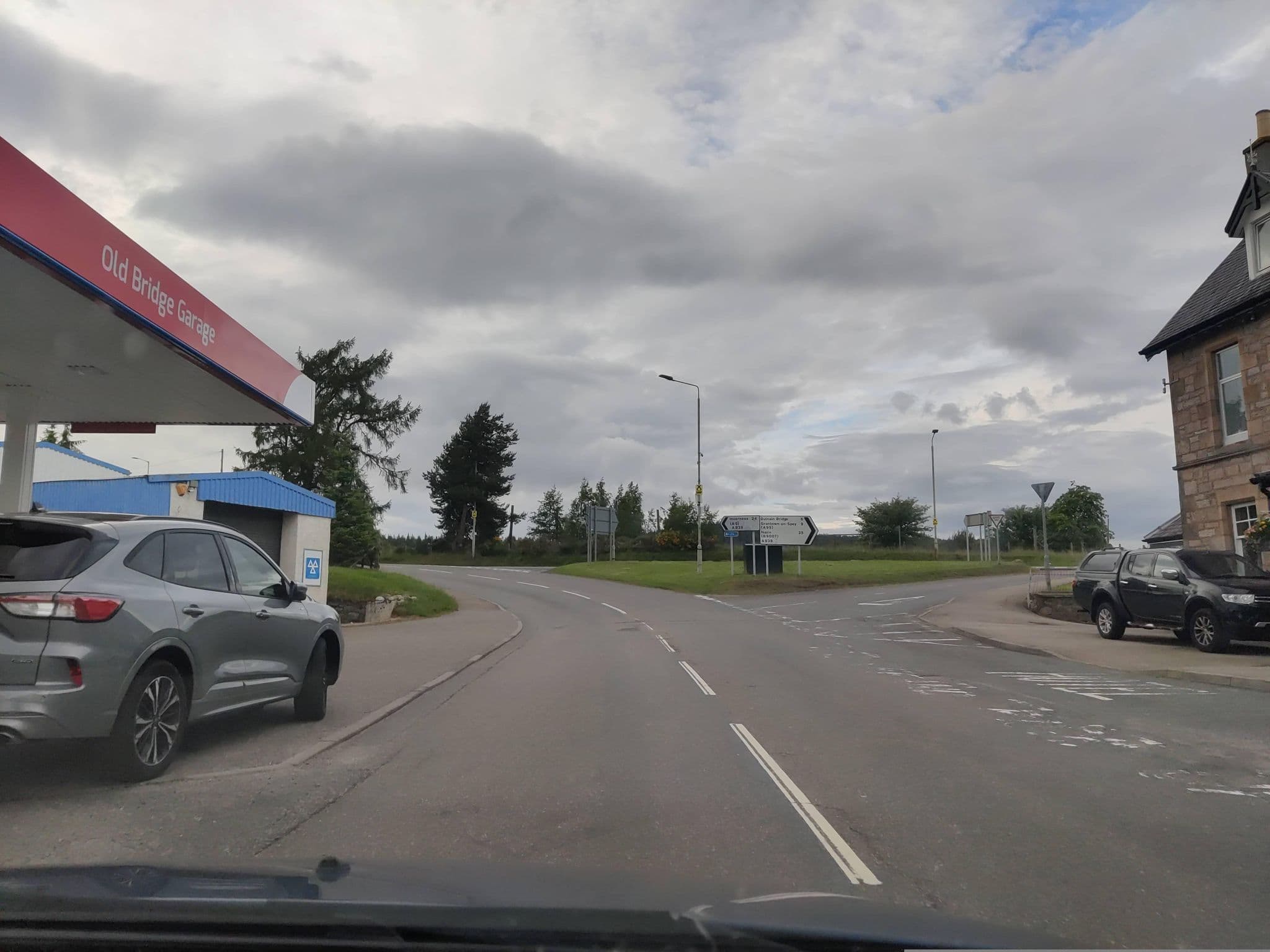 Street view near Carrbridge Hotel, Aviemore — © fluffyduck (CC BY-SA · Mapillary)