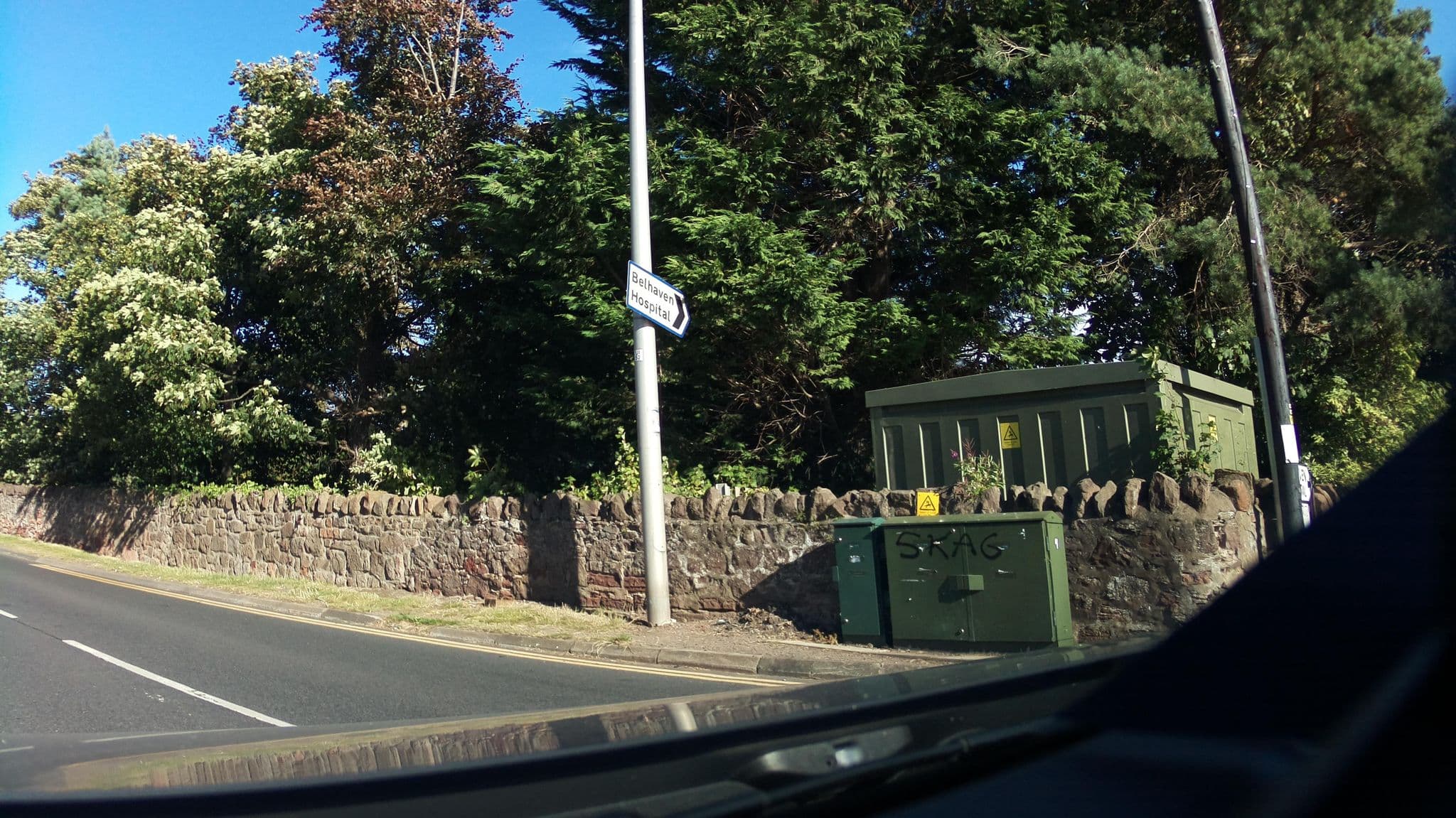 Street view near old school house, Dunbar — © southglos (CC BY-SA · Mapillary)