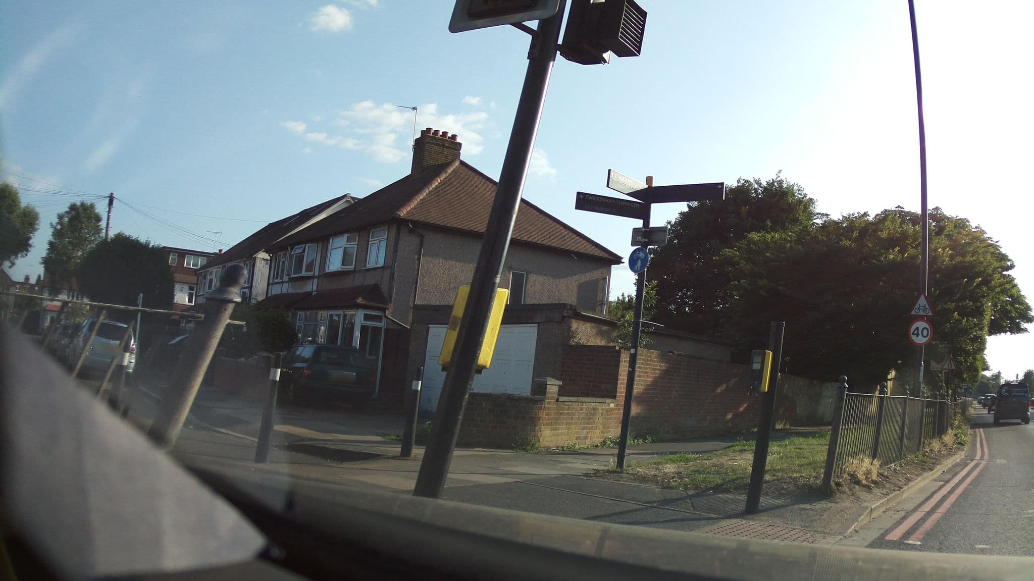 Street view near Twickenham Guest House, Hounslow — © southglos (CC BY-SA · Mapillary)