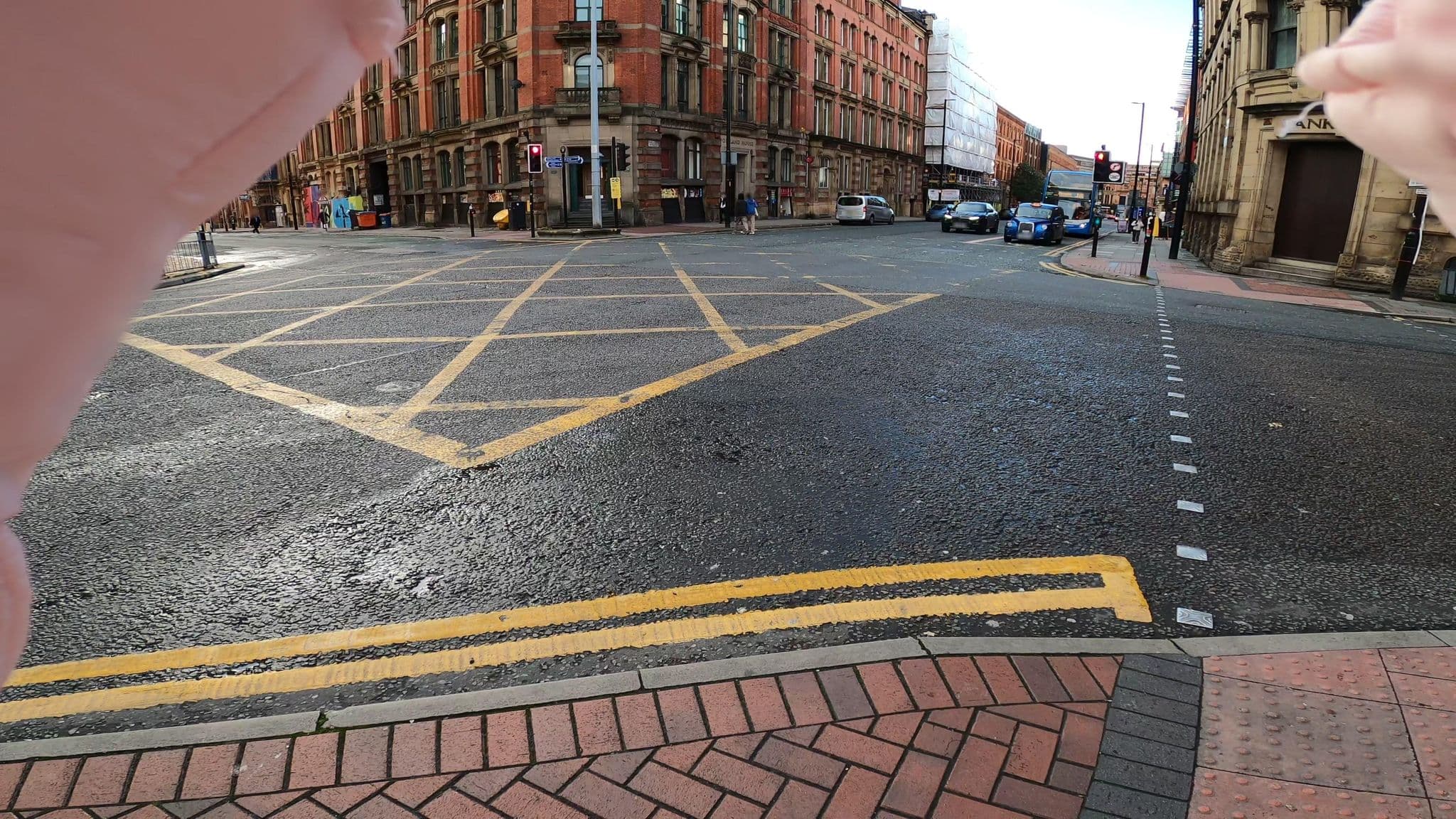 Street view near Roomzzz Aparthotel, Manchester — © JingyuanL (CC BY-SA · Mapillary)