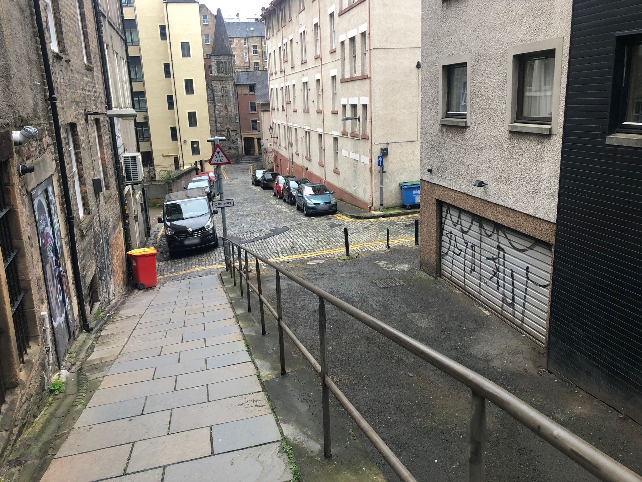 Street view near Cluaran House, Edinburgh