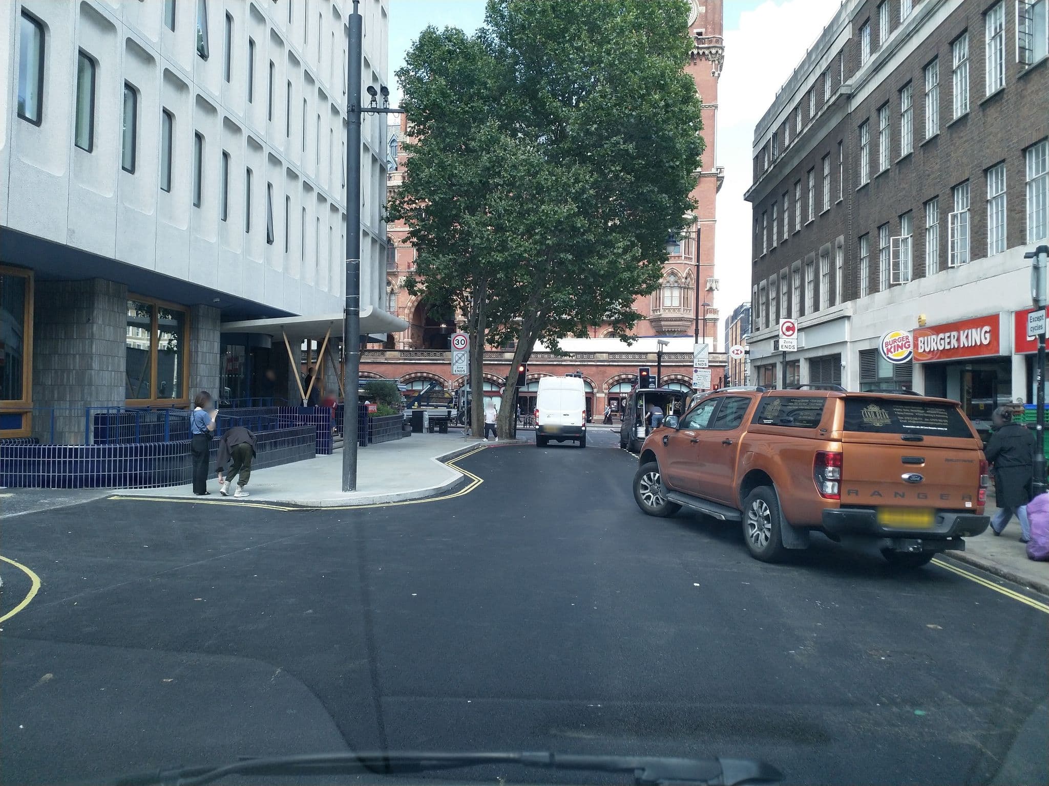 Street view near The Standard, London, King's Cross — © laye (CC BY-SA · Mapillary)