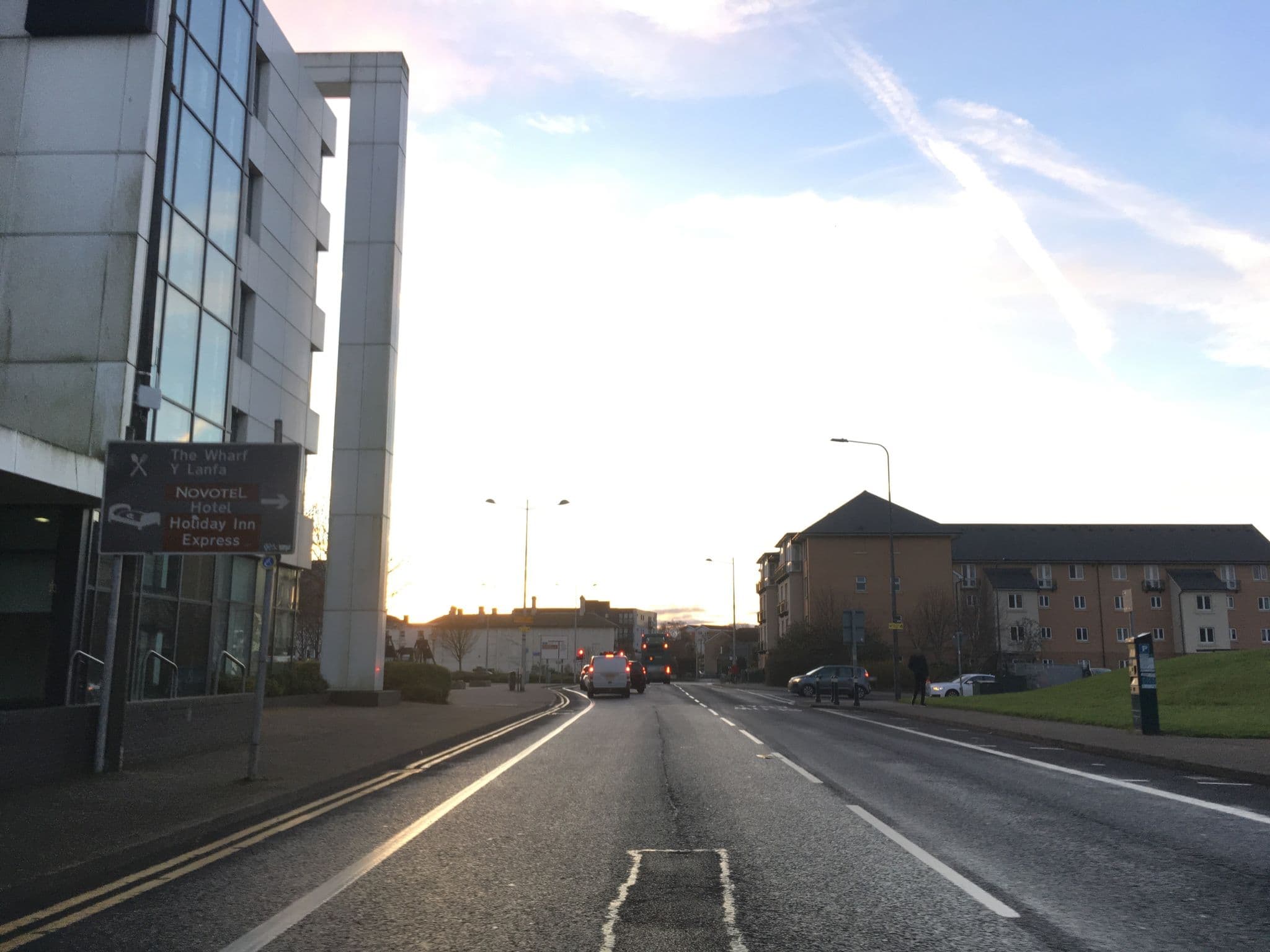 Street view near Travelodge, Cardiff — © southglos (CC BY-SA · Mapillary)