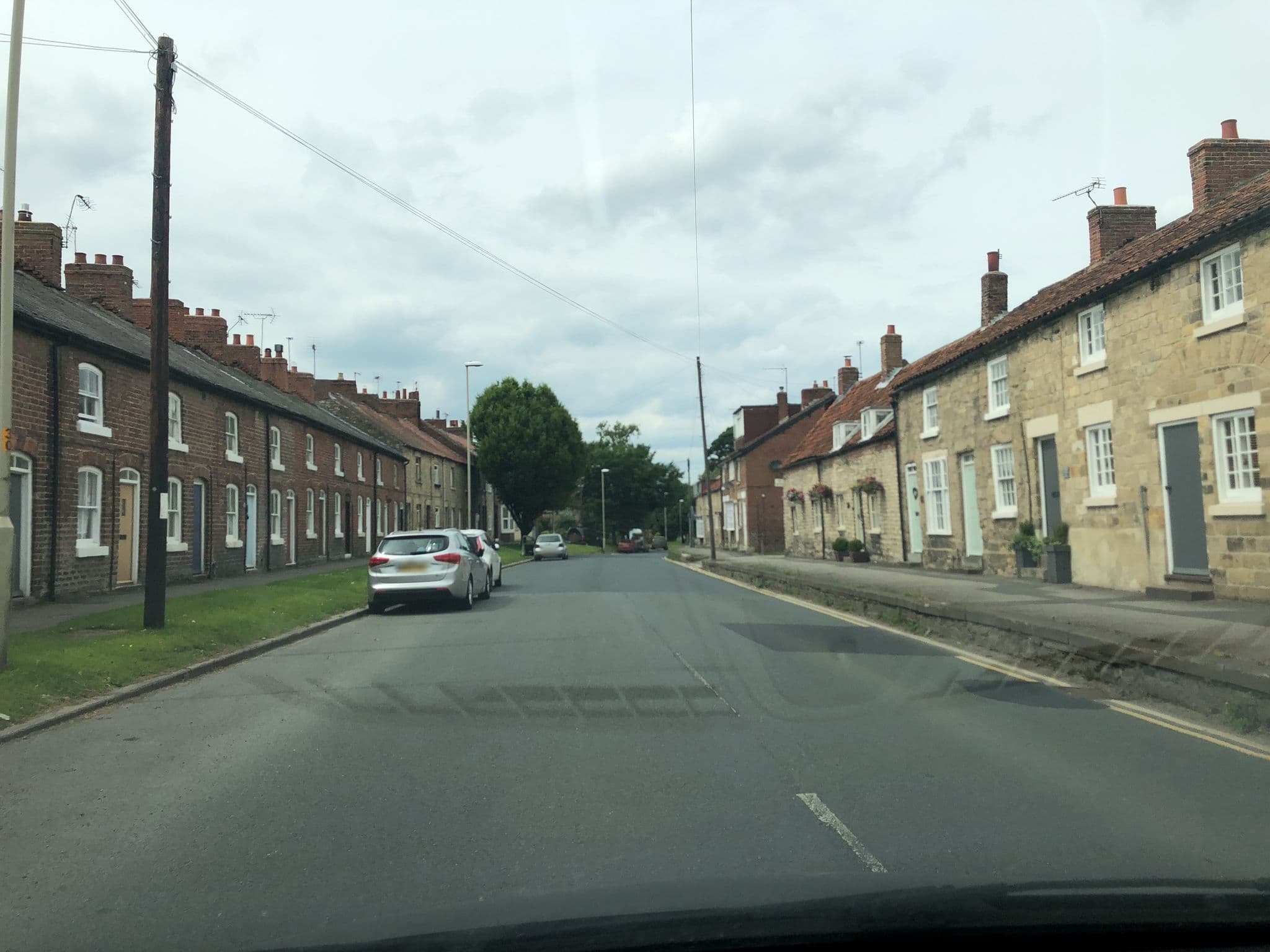 Street view near Appleleaf Cottage, Pickering — © locator (CC BY-SA · Mapillary)